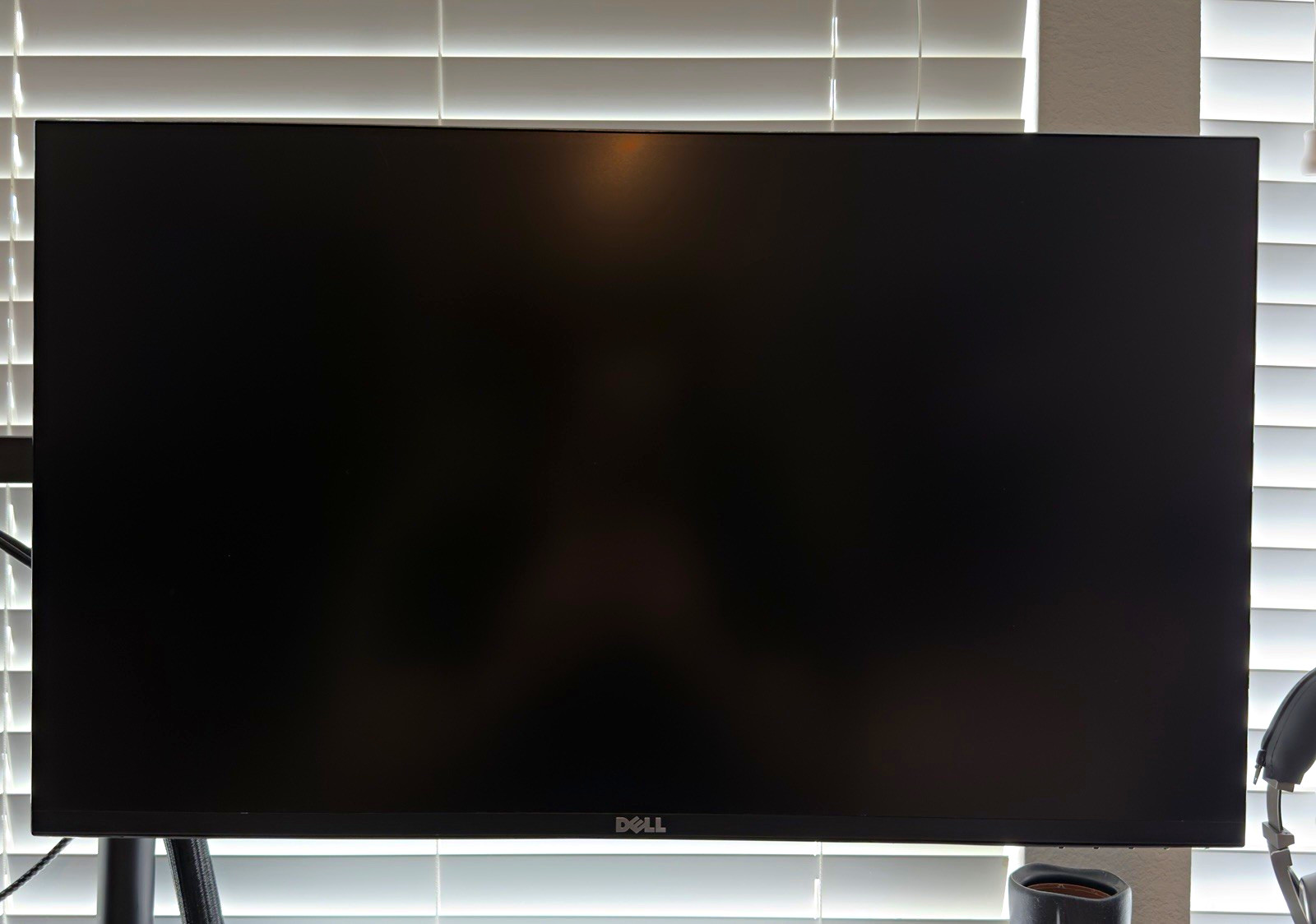 Dell S2716DGR/ Full G-SYNC / 27 inch/ 1440p / 144hz / 1ms response time