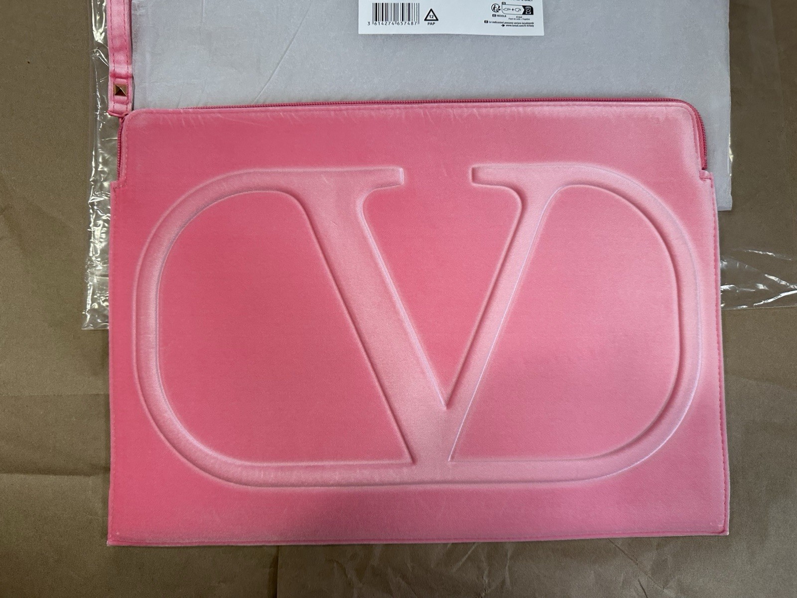 Valentino Eau De Perfume Bubble Gum Pink Velvet Laptop Case 15"x10.5"  BRAND-NEW