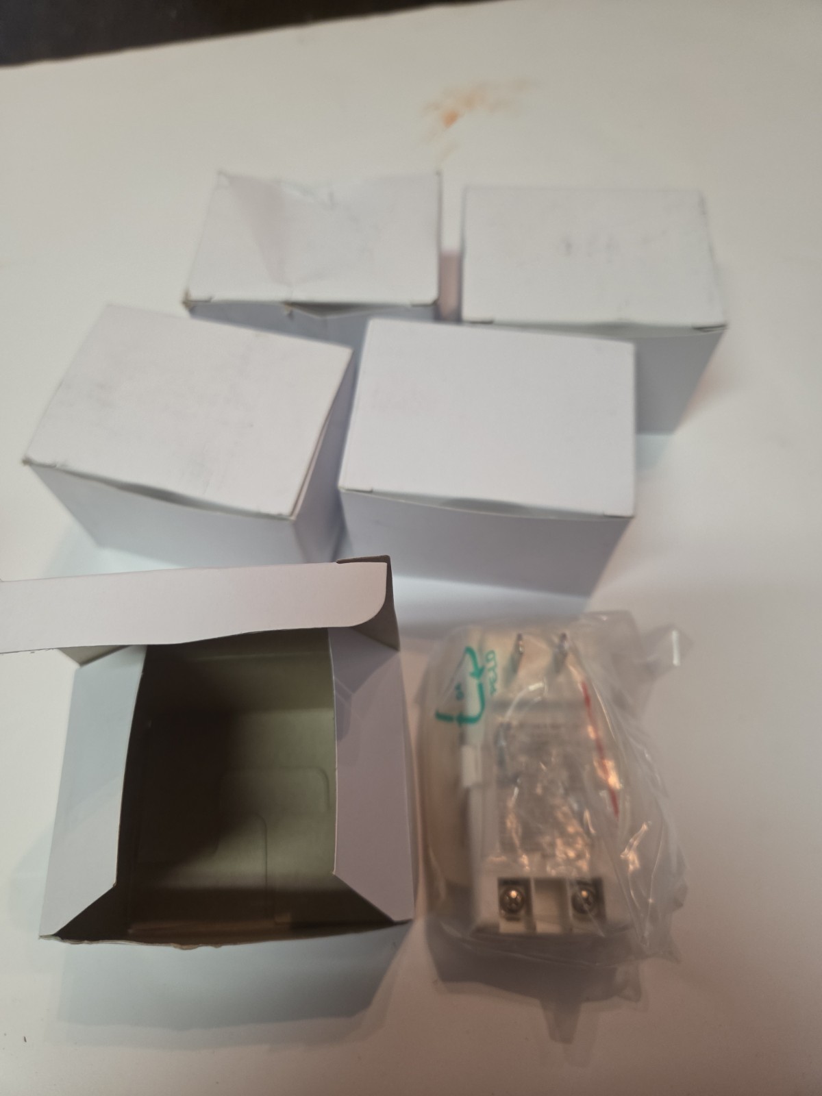 14 Volt Power Supply ZB-A140017 AC 14V 1700mA 