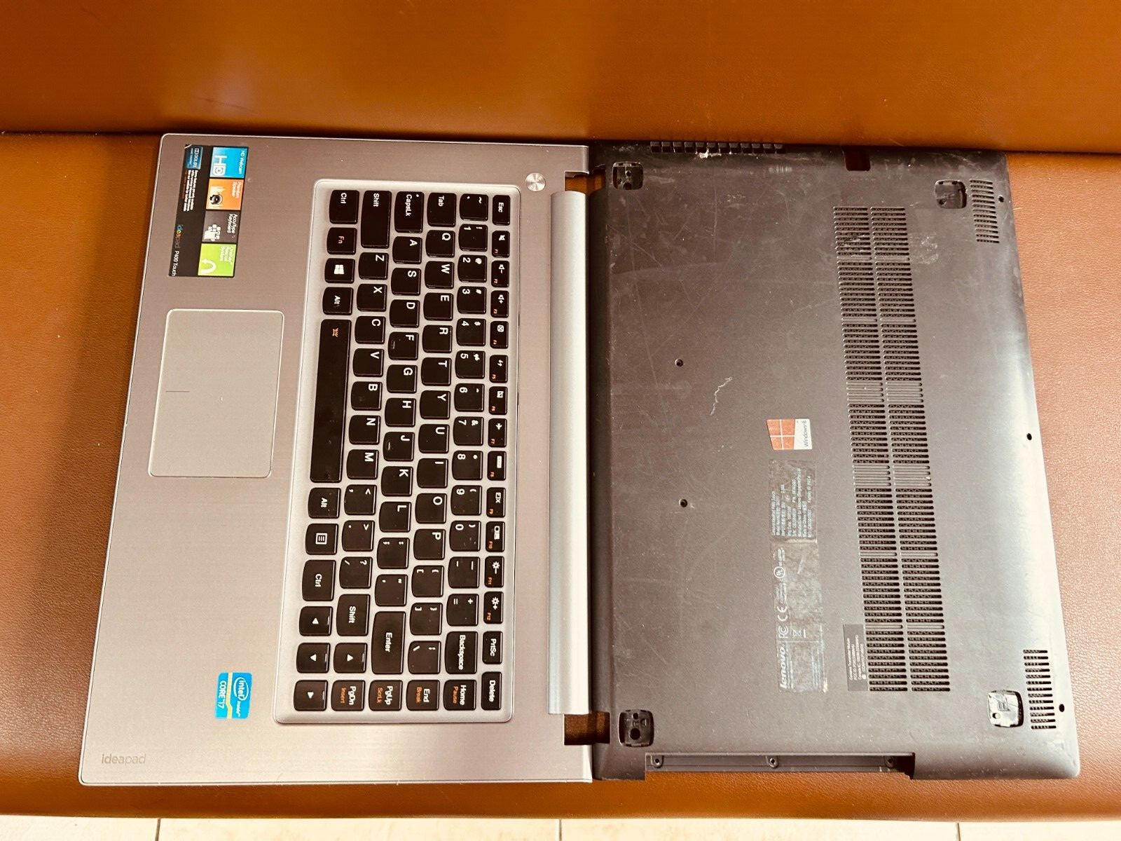 Original Lenovo IdeaPad P400 Complete Palmrest keyboard-trackpad & bottom cover