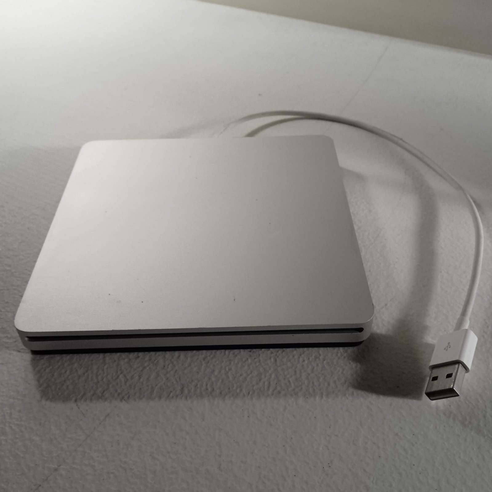 Apple Mac USB SuperDrive MD564LL/A A1379 External CD/DVD Disc Drive (A1)