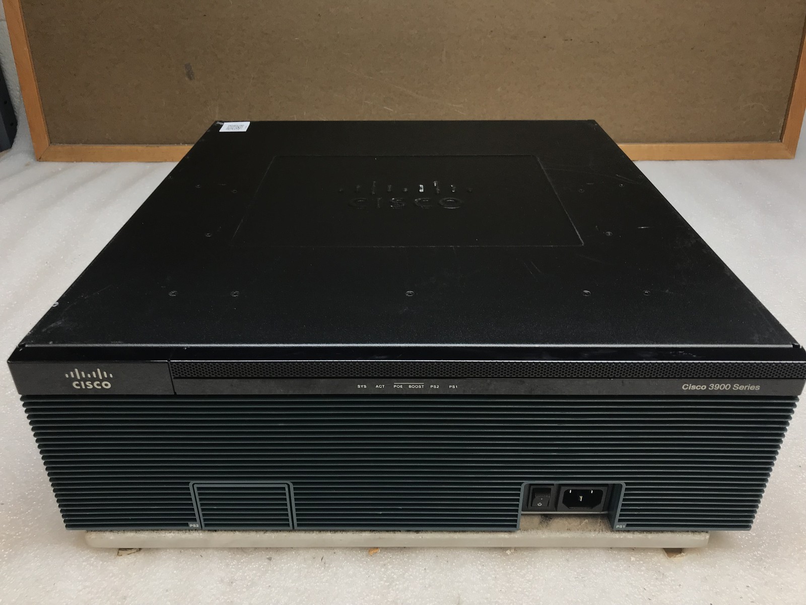 Cisco CISCO3925E/K9 with C3900-SPE100/K9, 1GB, Single AC Power, & IPBase/K9