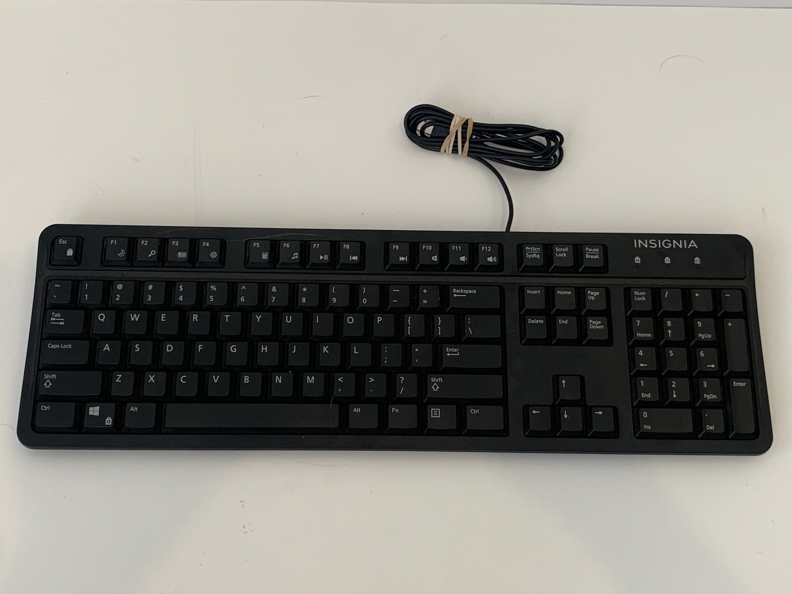 Insignia™ - NS-PNK8001 Full-size Wired USB Keyboard - Black Model:NS-PNK8001