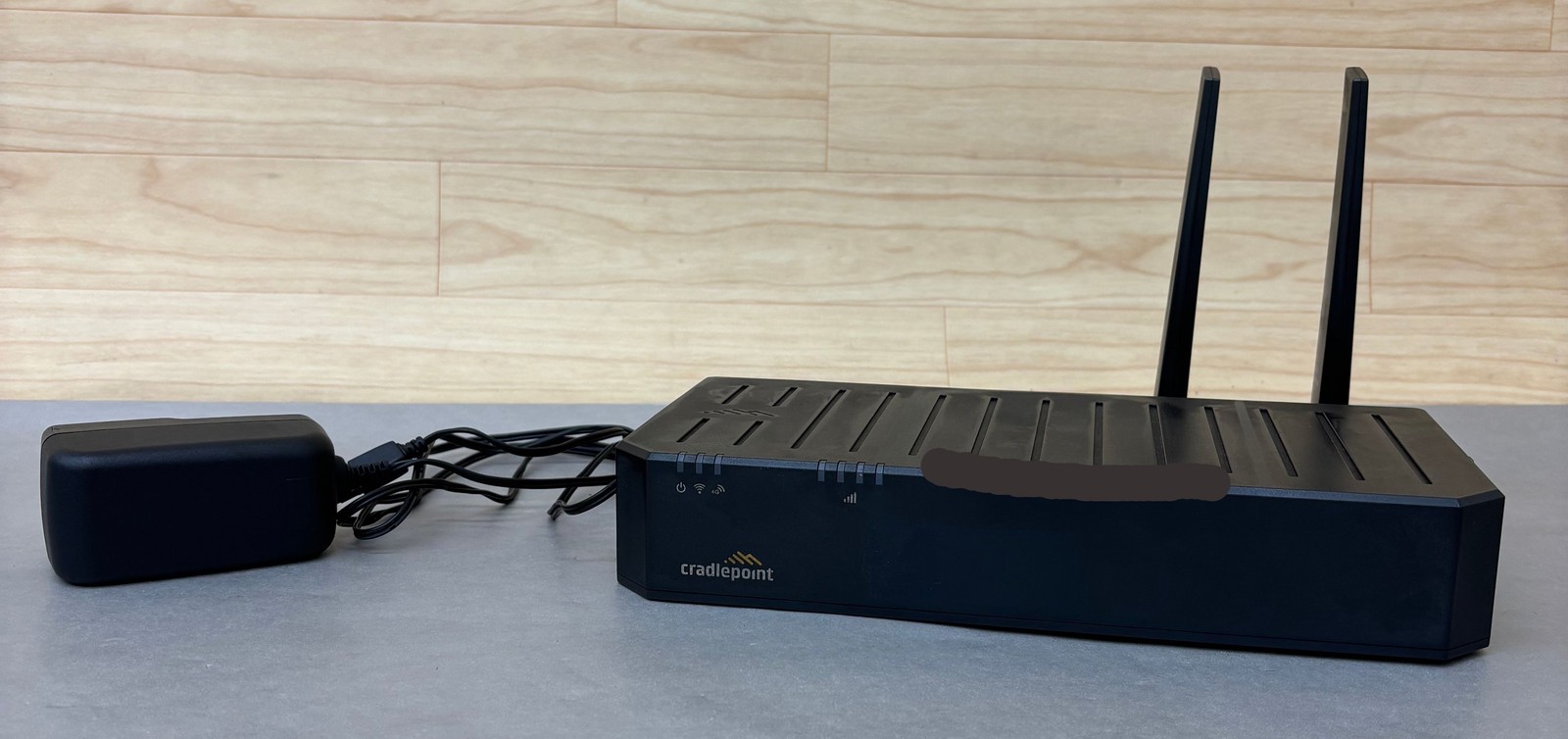 Cradlepoint E100-C4D 4 Port LTE WiFi Cellular Router | NO BATTERY