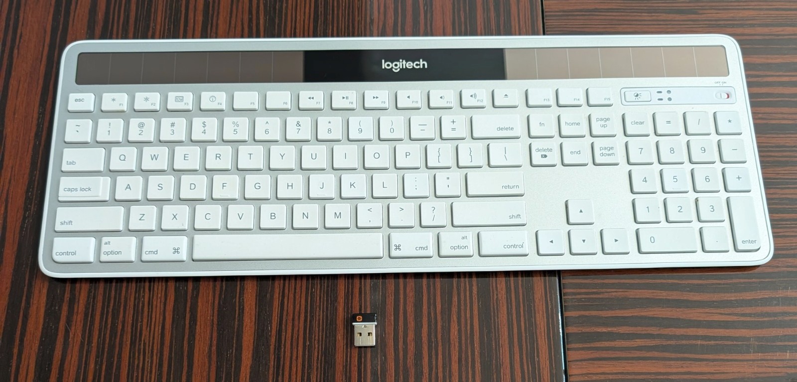 Logitech K750 Solar  Wireless Keyboard For Mac OS With USB Dongle