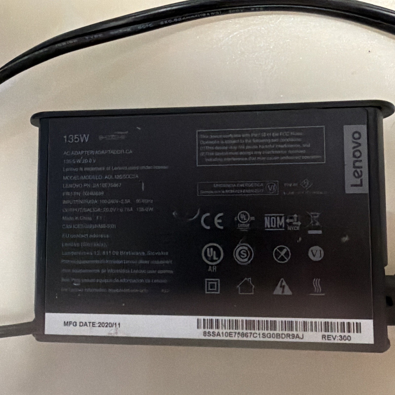 Original Lenovo 135W 20V AC Adapter ADL135SDC2A SA10E75865  00HM687 ThinkPad