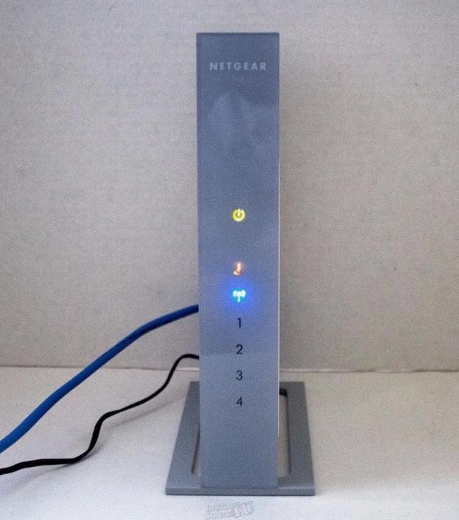 Netgear RangeMax WNR834B 270 Mbps 4-Port 10/100 Wireless N Router WNR834B-100NAS