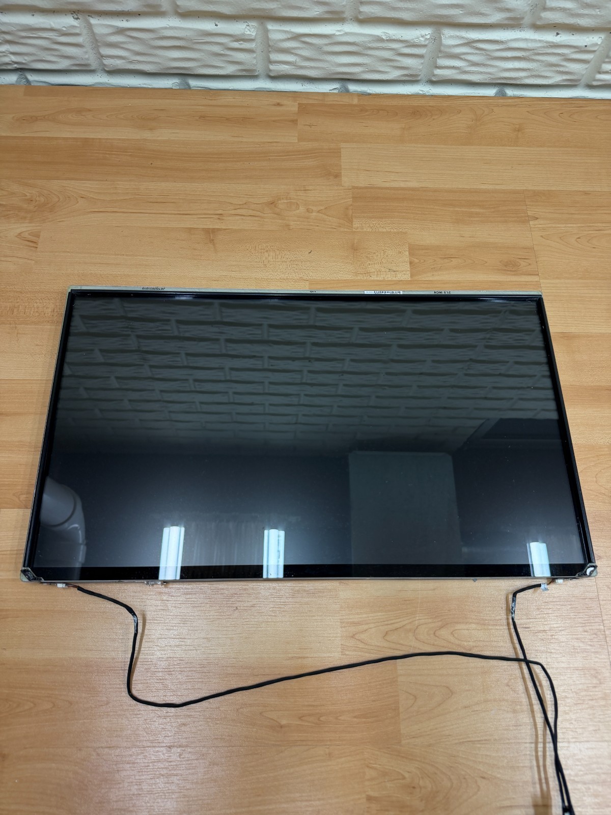 HP L2105tm M215HW01 V0 21.5" LCD Touchscreen Panel 581457-001