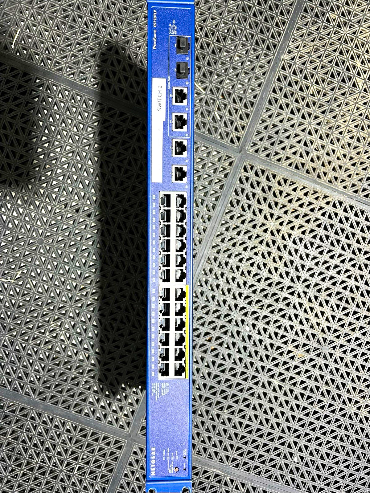 NETGEAR ProSafe FS728TP 24-Port PoE Managed Layer 2 Rack Mount Switch+PowerCord