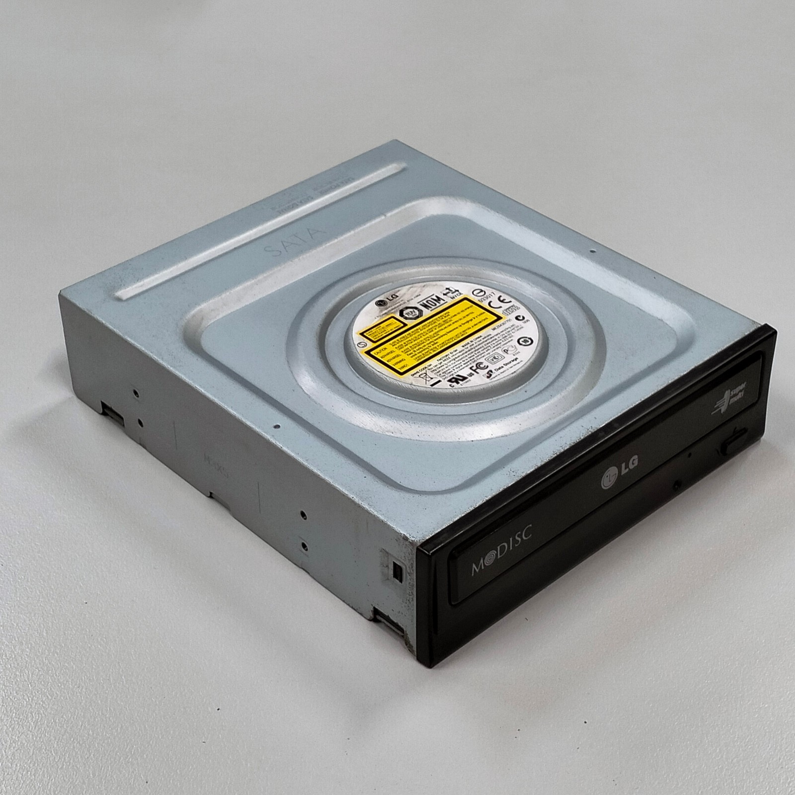 Hitachi LG GH24NS95 M-DISC Super Multi CD DVD±RW SATA Disc Drive F/W RN00