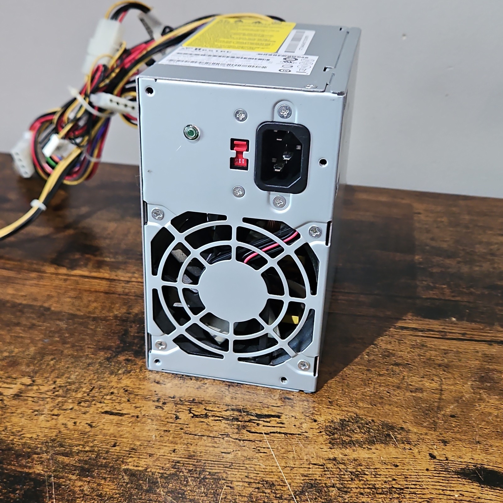 Bestec ATX-250-12Z REV D 5187-1098 250W Computer Power Supply