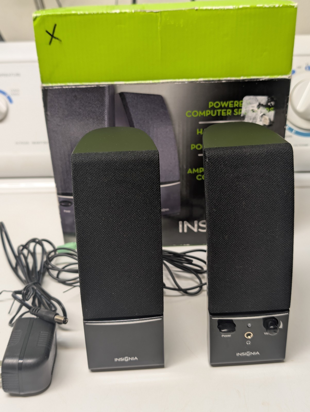 Insignia Powered Computer Speakers
