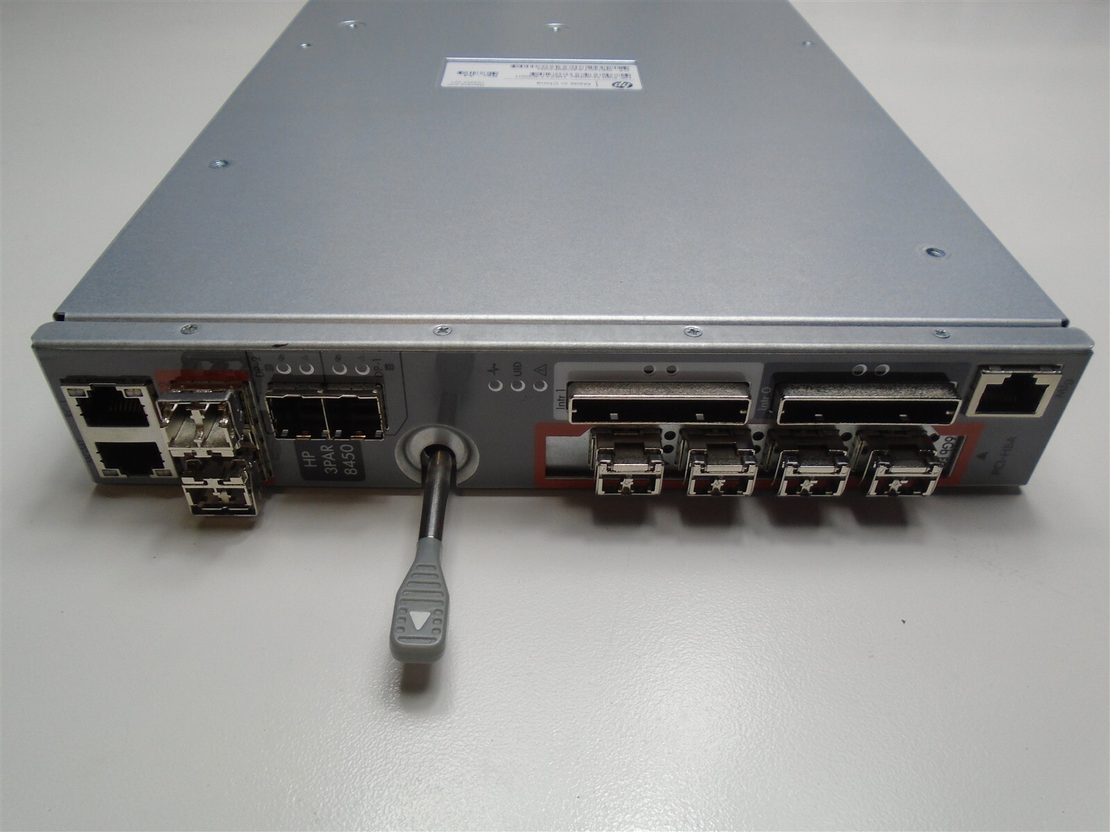 HP 792655-001 HPE 3PAR 8450 CONTROLLER /96GB RAM/CPU 2.4GHz/8x SFP's of 16GB