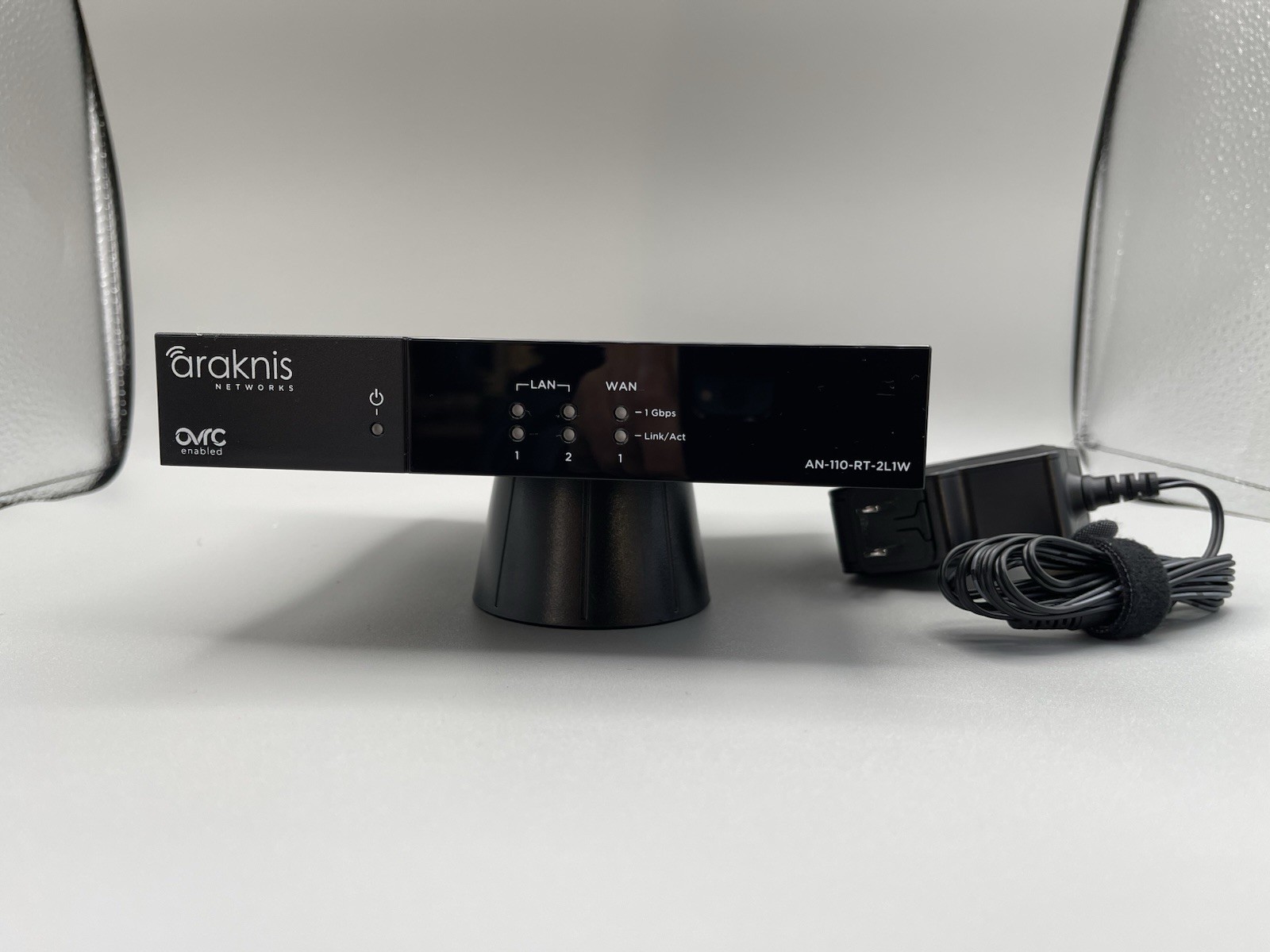 Araknis Networks® 110-Series Single-WAN Gigabit VPN Router