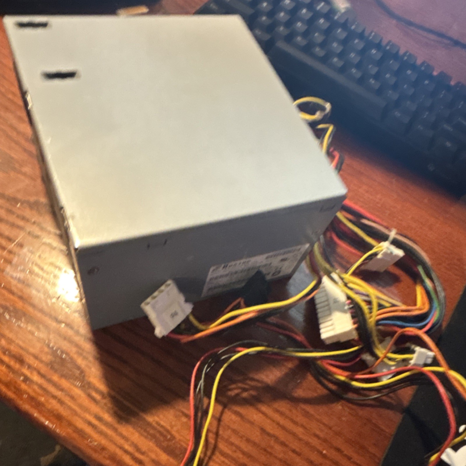 Silver Desktop Power Module 24 Pin, 4 Pin Peripheral, SATA I, 1 Fan