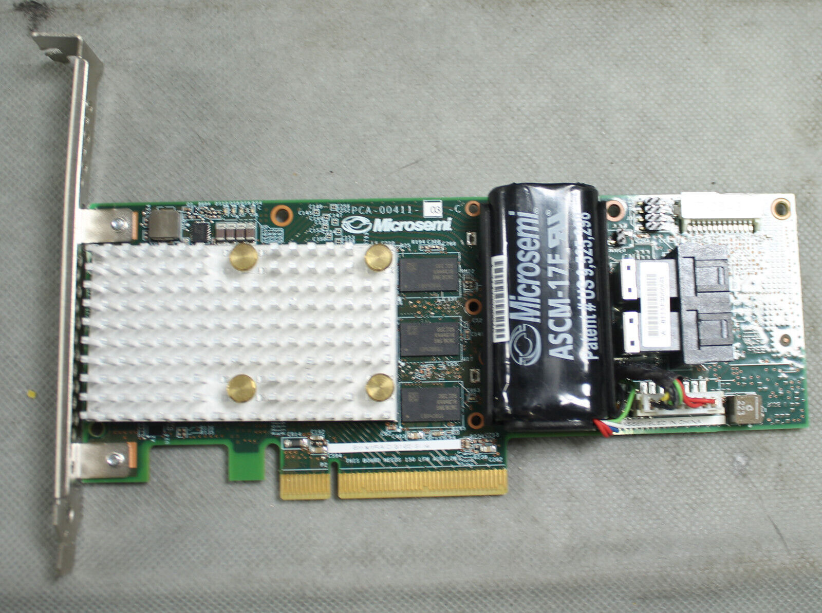 Microchip Adaptec SMARTRAID 3162-8i/e 2299600-R RAID Adapter Card 3162-8i / e