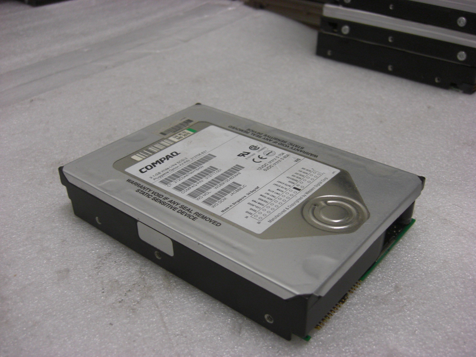 WESTERN DIGITAL COMPAQ 313717-001 WDE9100-6008A8 9.1GB SCSI HARD DRIVE   TESTED