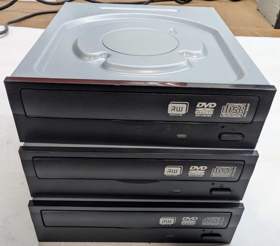 3x TEAC DV-W524GSB-100 SATA DVD±RW DL Burners 24x DVD 48x CD Internal Desktop