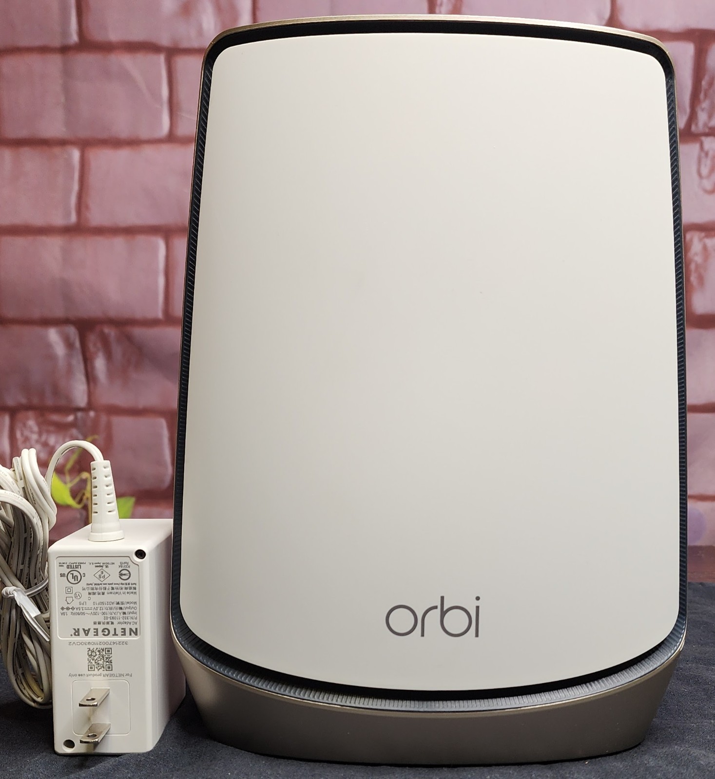 NETGEAR Orbi RBS860 Satellite Tri-Band Mesh WiFi 6 AX6000 Extender White Add-On