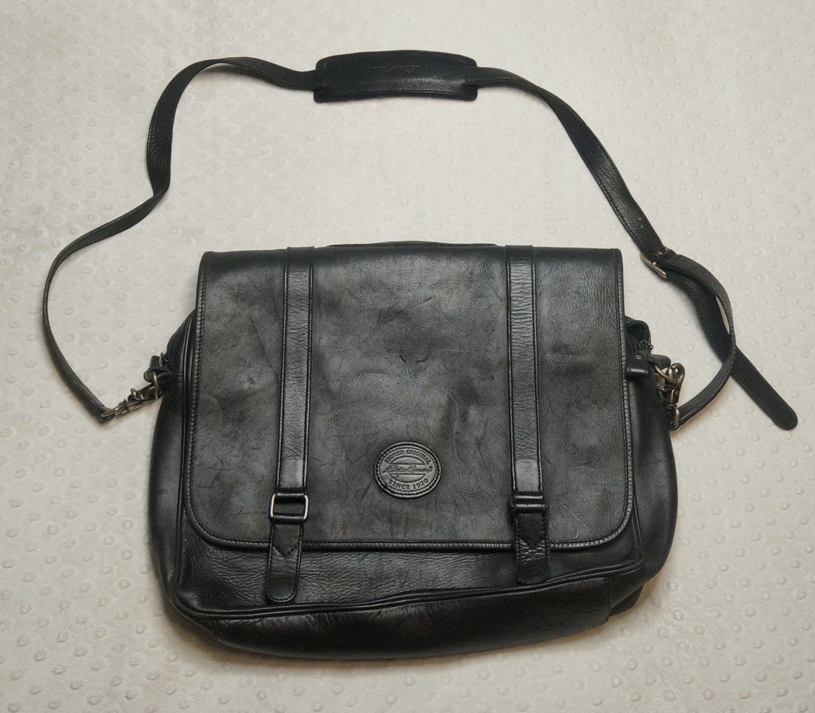 Vintage Eddie Bauer Black Leather Multiple Pocket Computer Laptop Messanger Bag 
