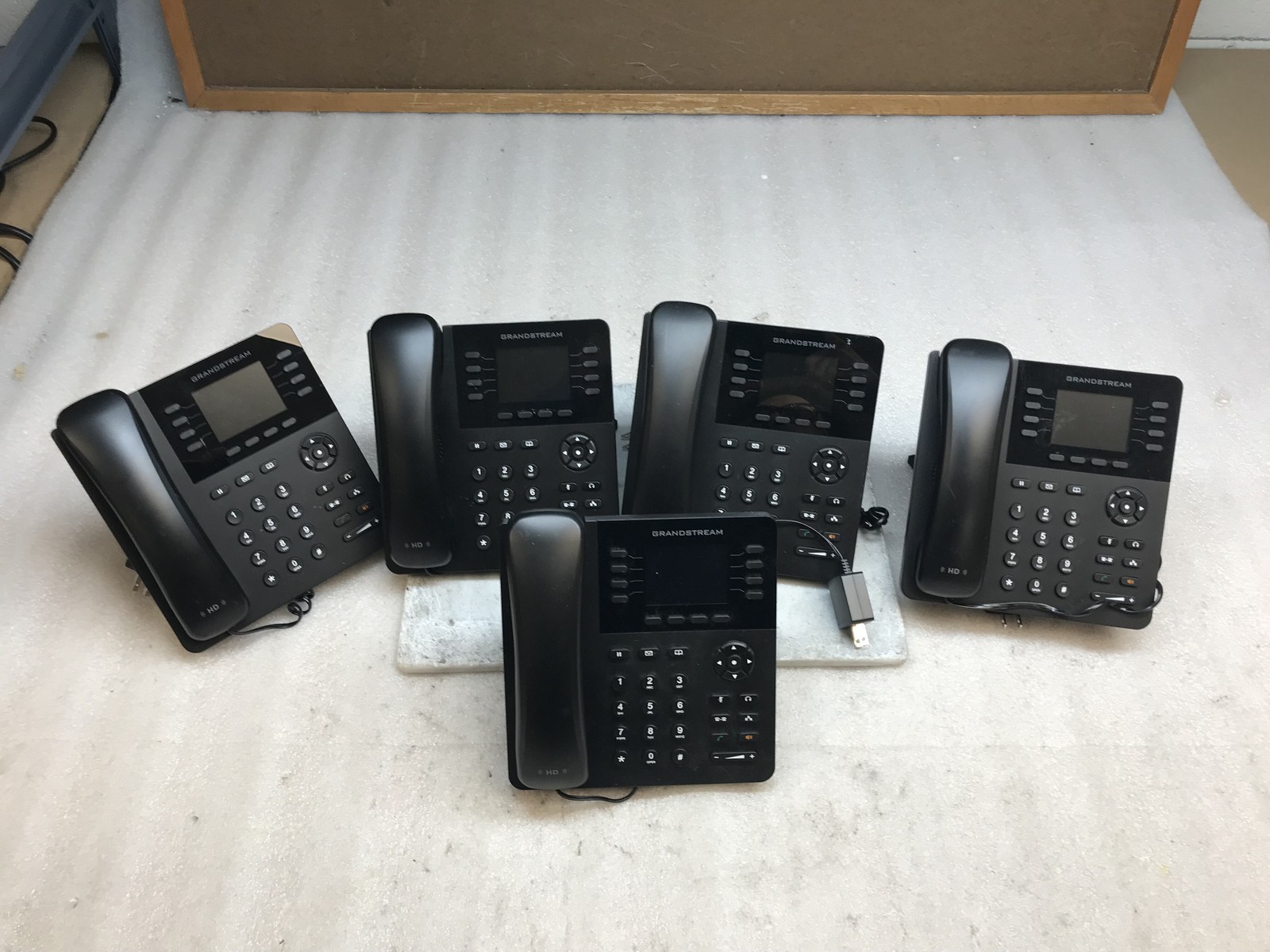 *LOT OF 5* Grandstream GS-GXP2135 8 Line Enterprise IP Phone w/ Power Adapter