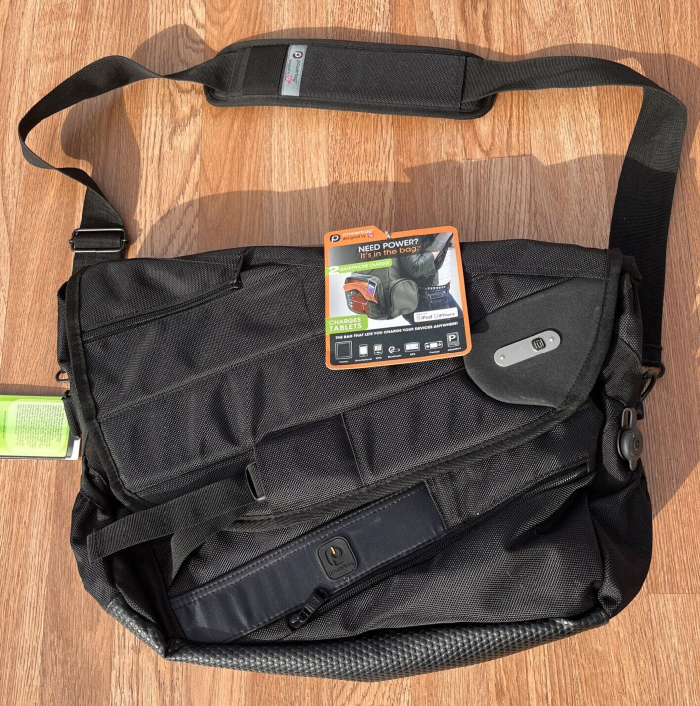 ful Powerbag Tech Messenger Laptop Bag with Battery & Charging System Black NEW