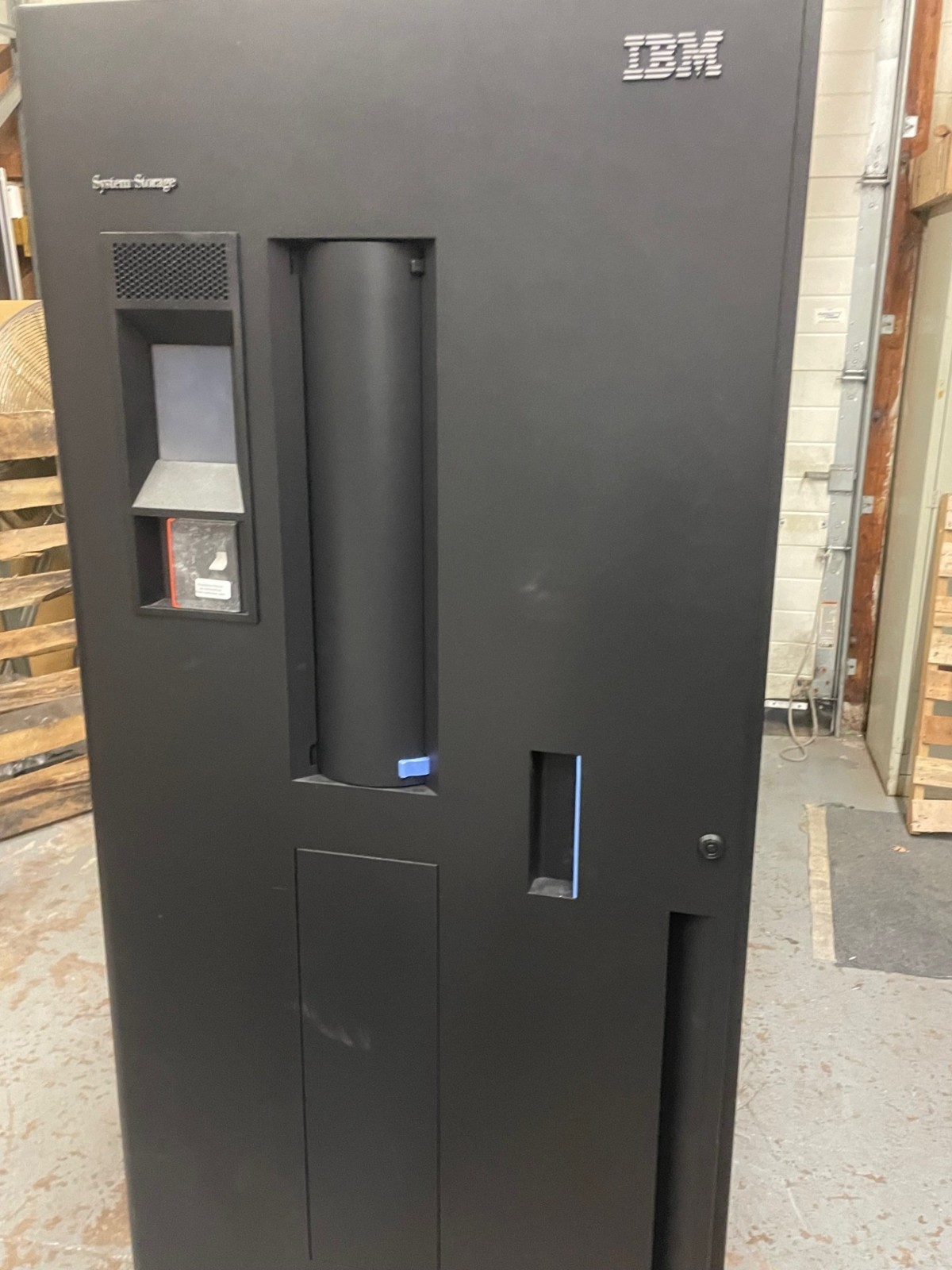 IBM 3584-L23 IBM System Storage TS3500 Tape Library