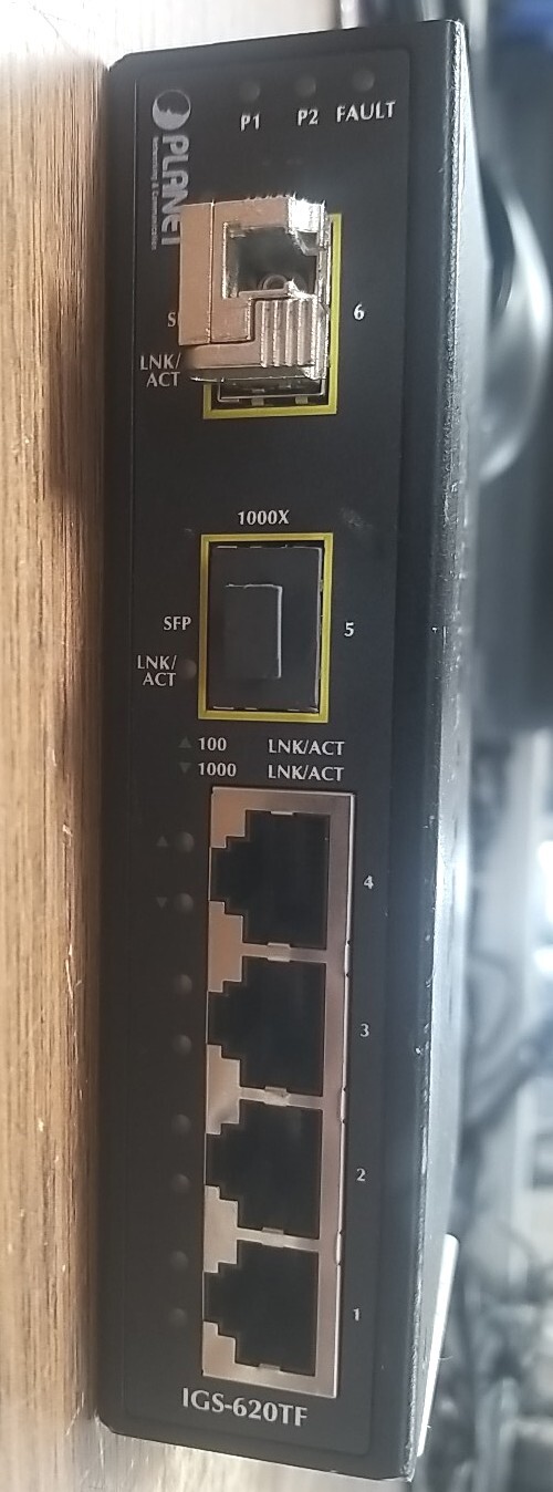 Planet Technology Industrial Ethernet Switch IGS-620TF. *READ⬇️*