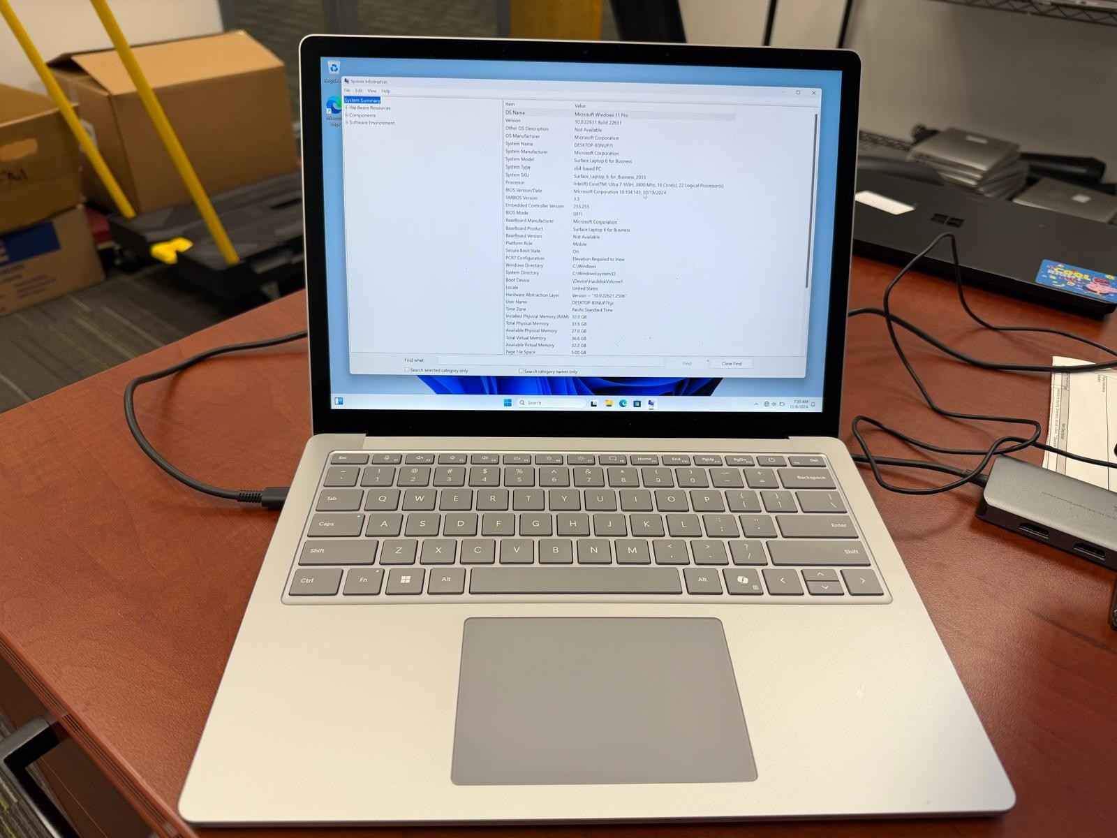 Microsoft corporation Surface Laptop 6 for Business 13" Ultra 7 165H 32GB 512GB