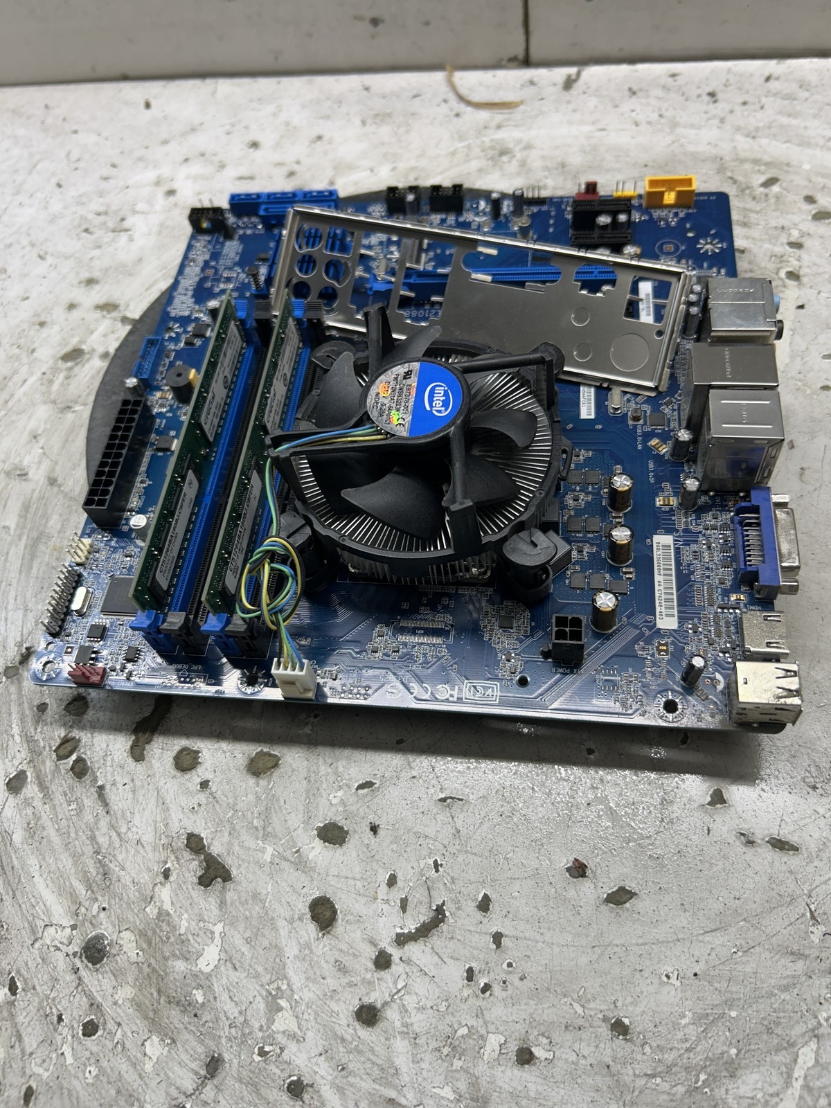 Intel Desktop Board DH87RL Intel Desktop Board 8GB