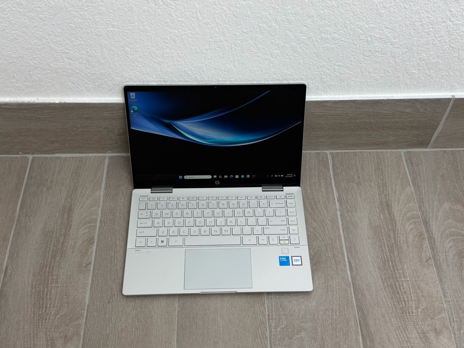 HP Pavilion x360 14-EK2087NR 14" Touch Laptop Core 7 150U 16GB RAM 256GB NVMe