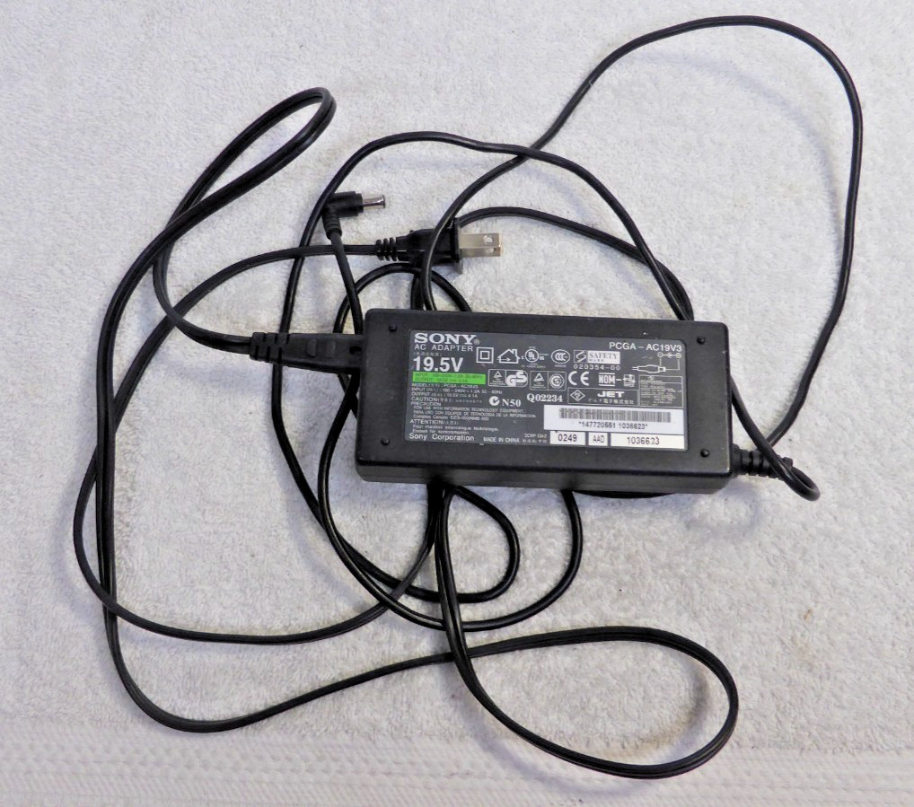 Genuine OEM PCGA-AC19V3 AC Power Adapter 19.5V 4.1A 80W for SONY Vaio Laptop