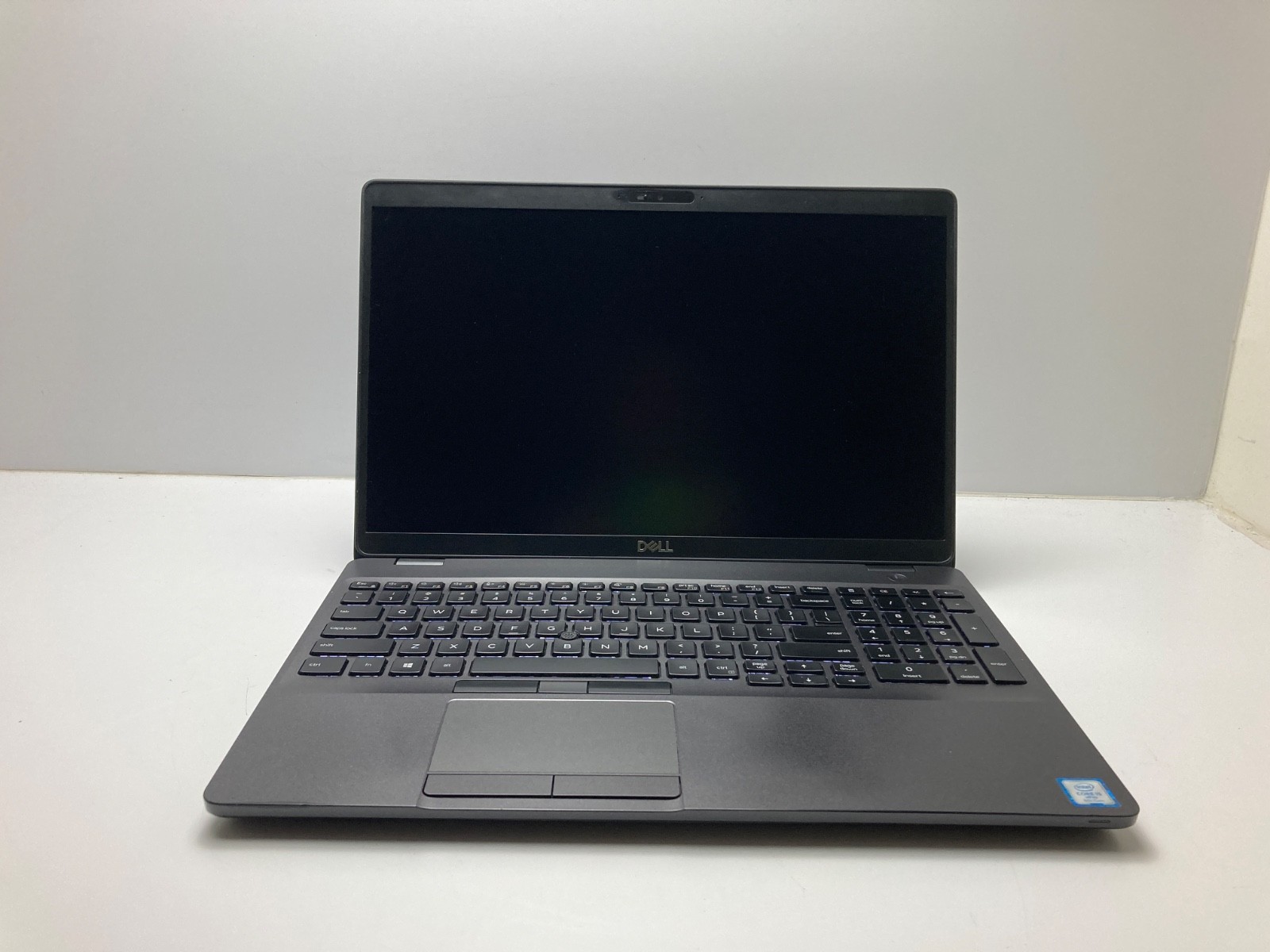 Dell Latitude 5500 | i5-8365U | 8GB RAM DDR4 | 256GB SSD | LINUX | READ