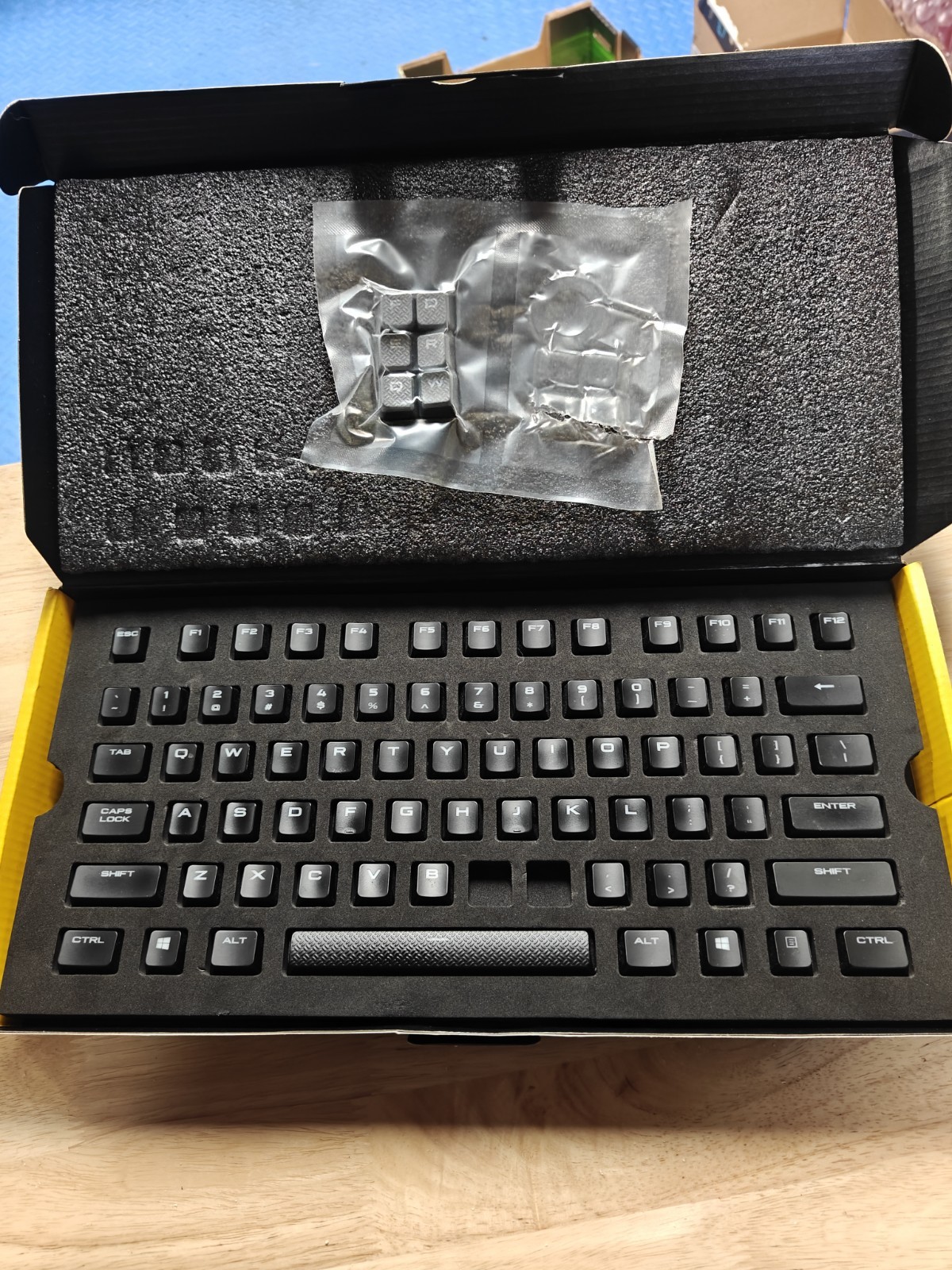 Corsair Gaming Keyboard Keycap Lot Black Keys + Gray PBT Double Shot Keycaps