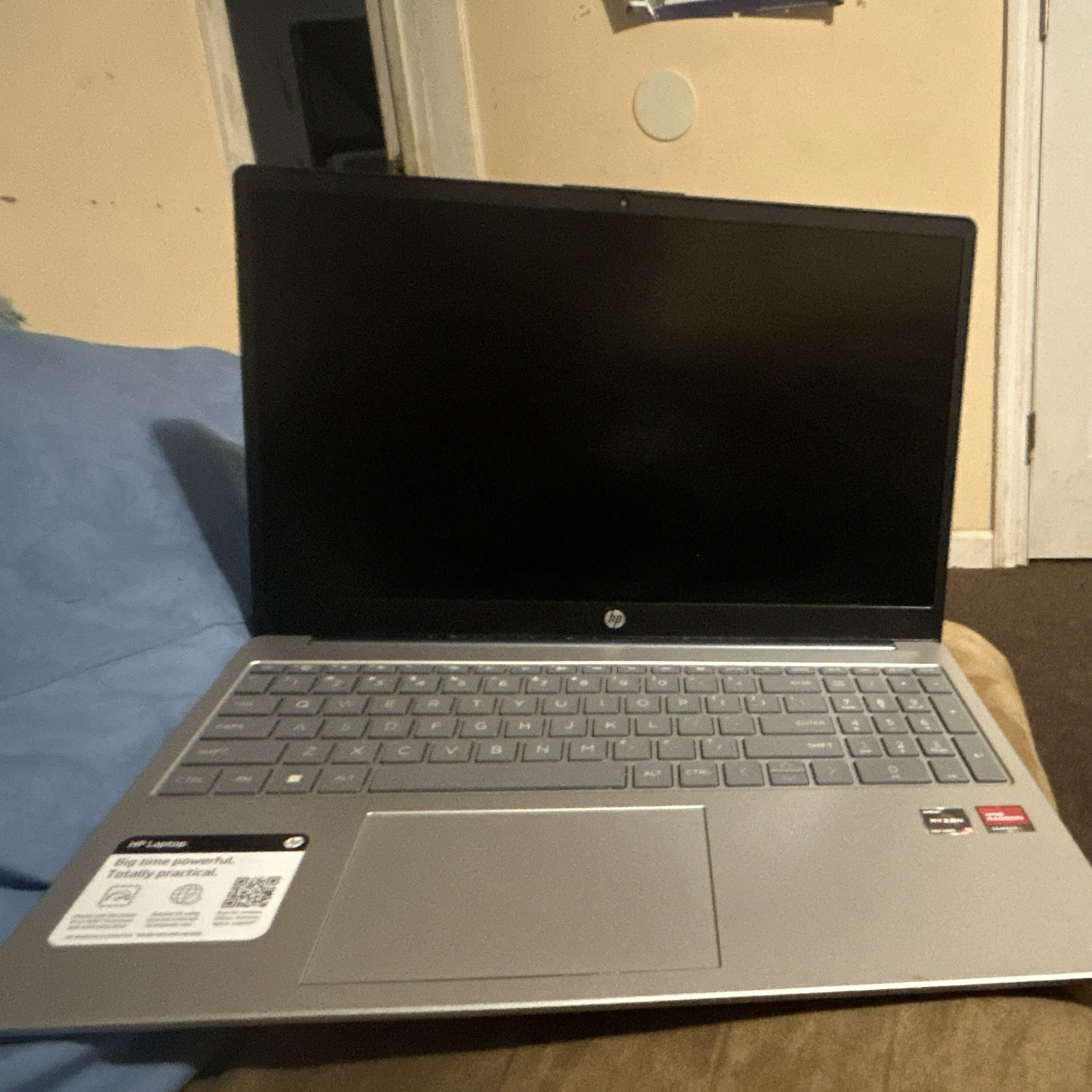 HP Pavilion 15.6in FHD Laptop AMD Ryzen 2.10GHz 12GB 256GB SSD Silver