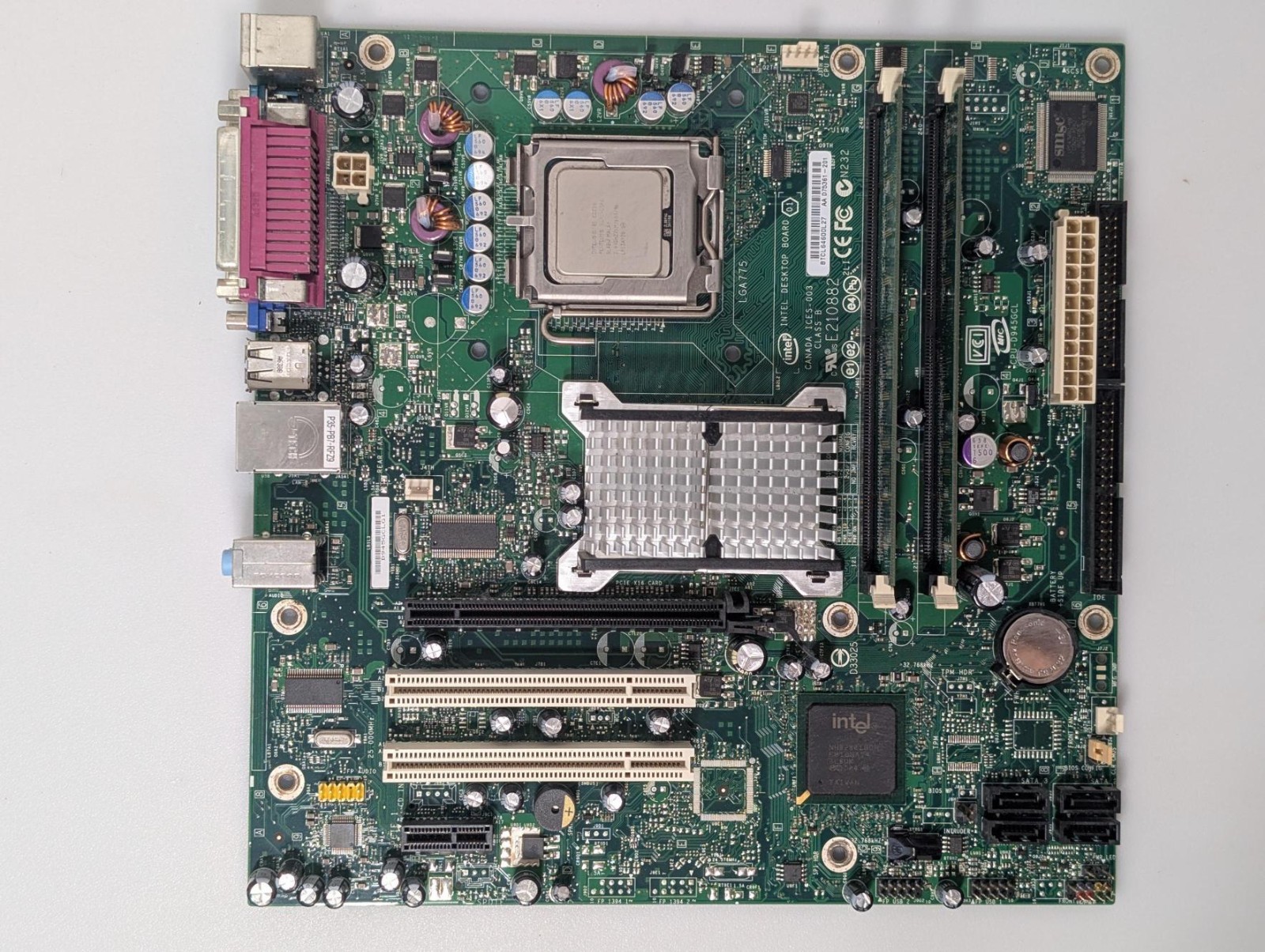 Intel Desktop Board D946GZIS LGA 775 | Intel Pentium CPU | 2x 512MB PC2 | Tested