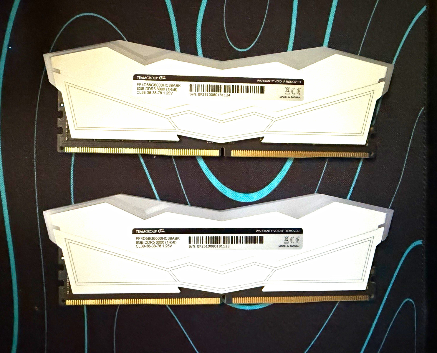 TEAMGROUP T-Force Delta DDR5 16GB (2x8GB) 6000 CL38 RGB White DIMM