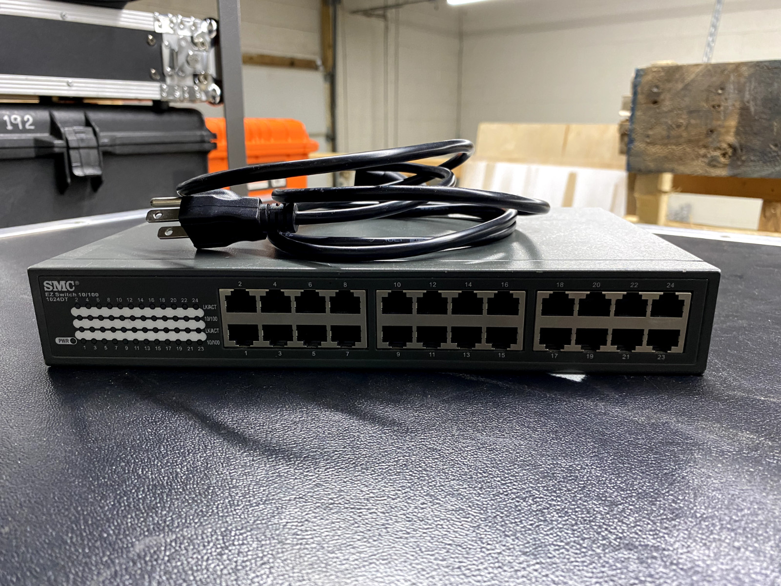 SMC NETWORKS EZ SWITCH 24 PORT 10/100