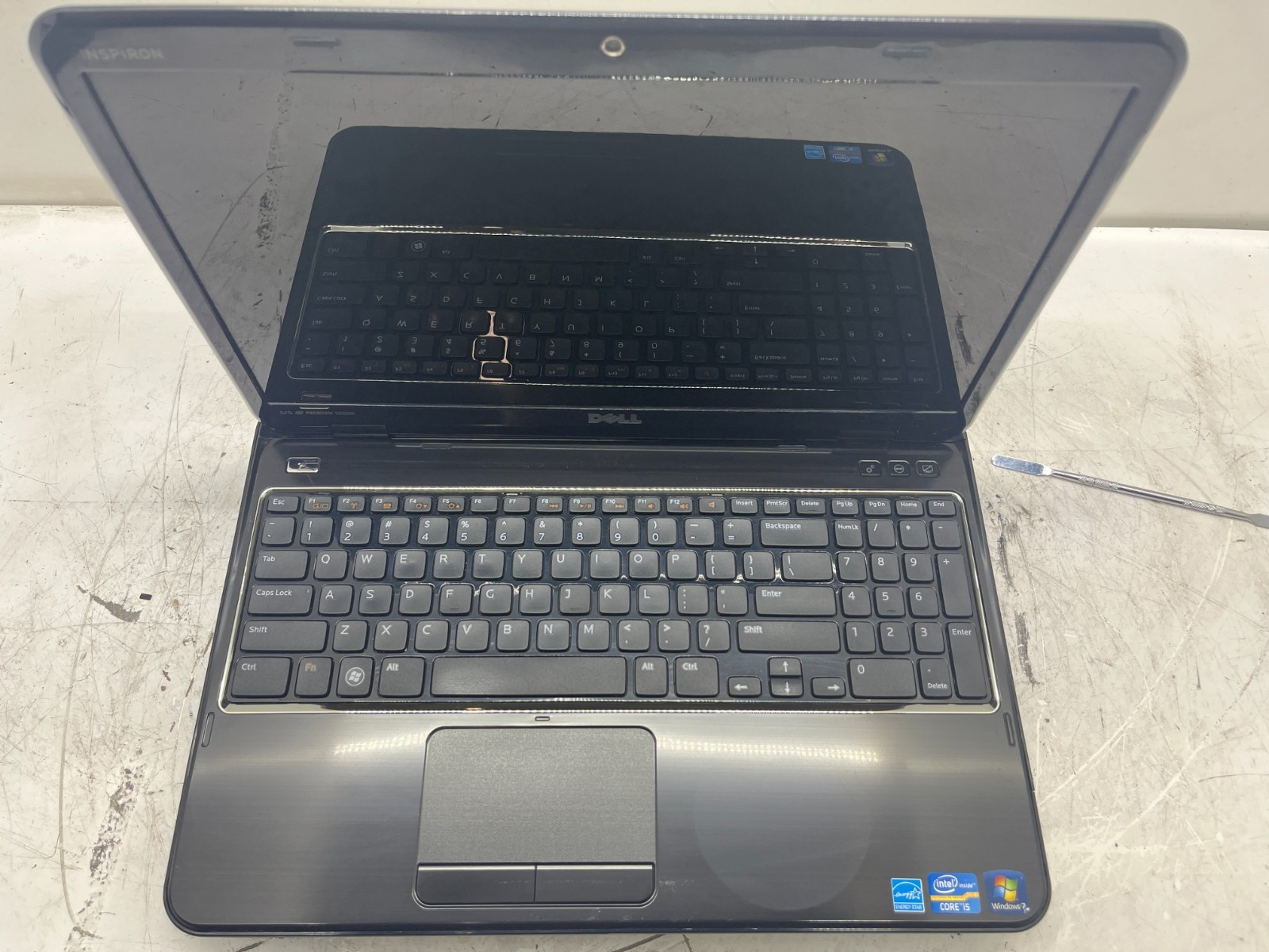 Dell Inspiron N5110 Intel i5-2450M 2.5GHz 6 GB NO HDD No Batt