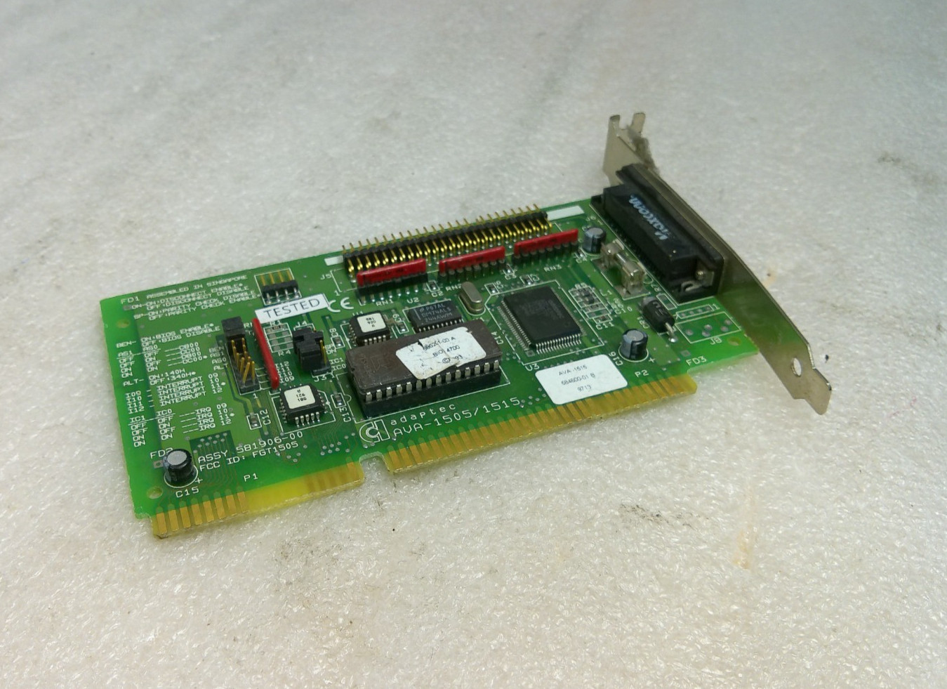 Adaptec AVA-1515, 581906-00, AVA-1505/1515, FGT1505 16-bit ISA SCSI Adapter Card