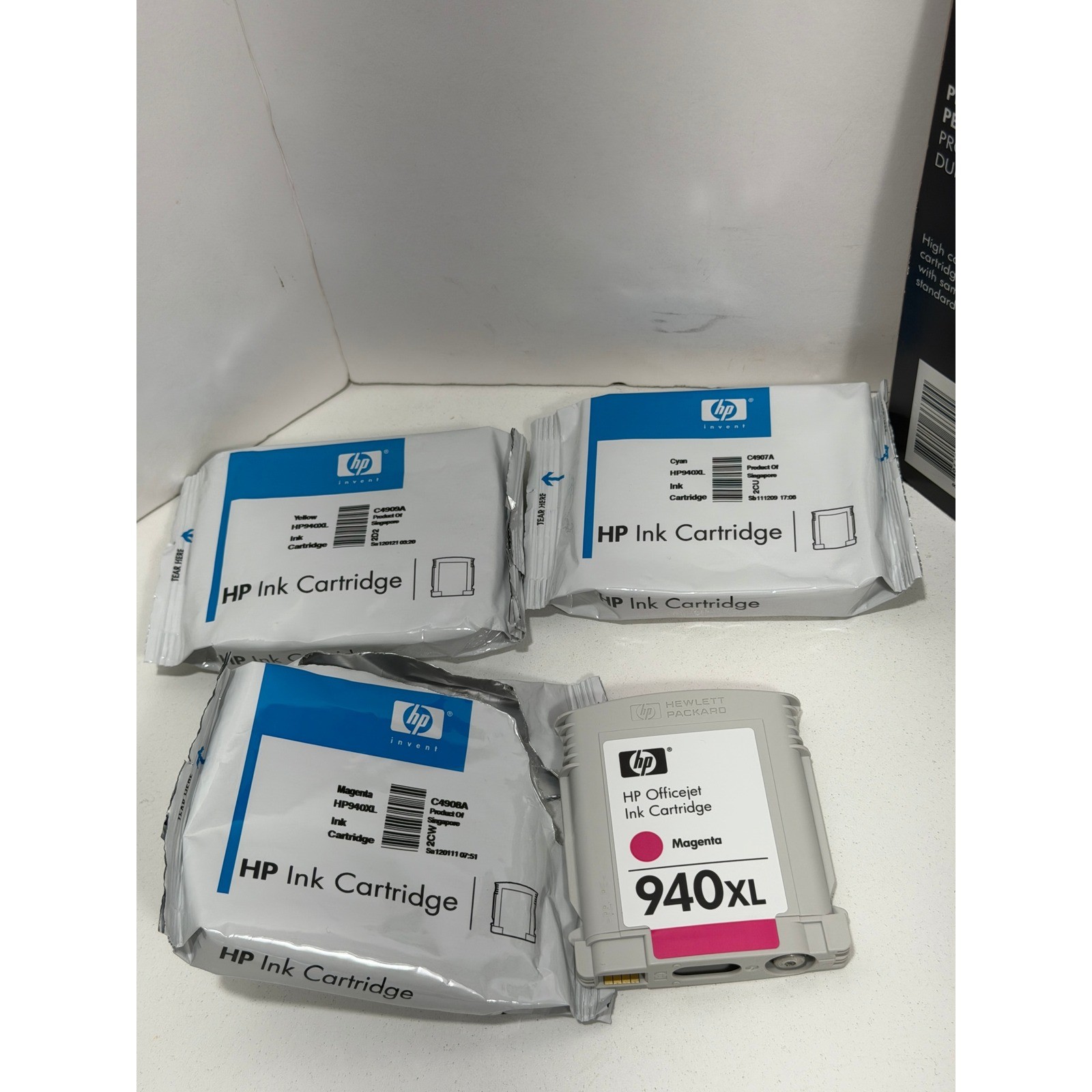 HP 940XL High Capacity Ink Cartridges Cyan Magenta Yellow Officejet Pro READ des