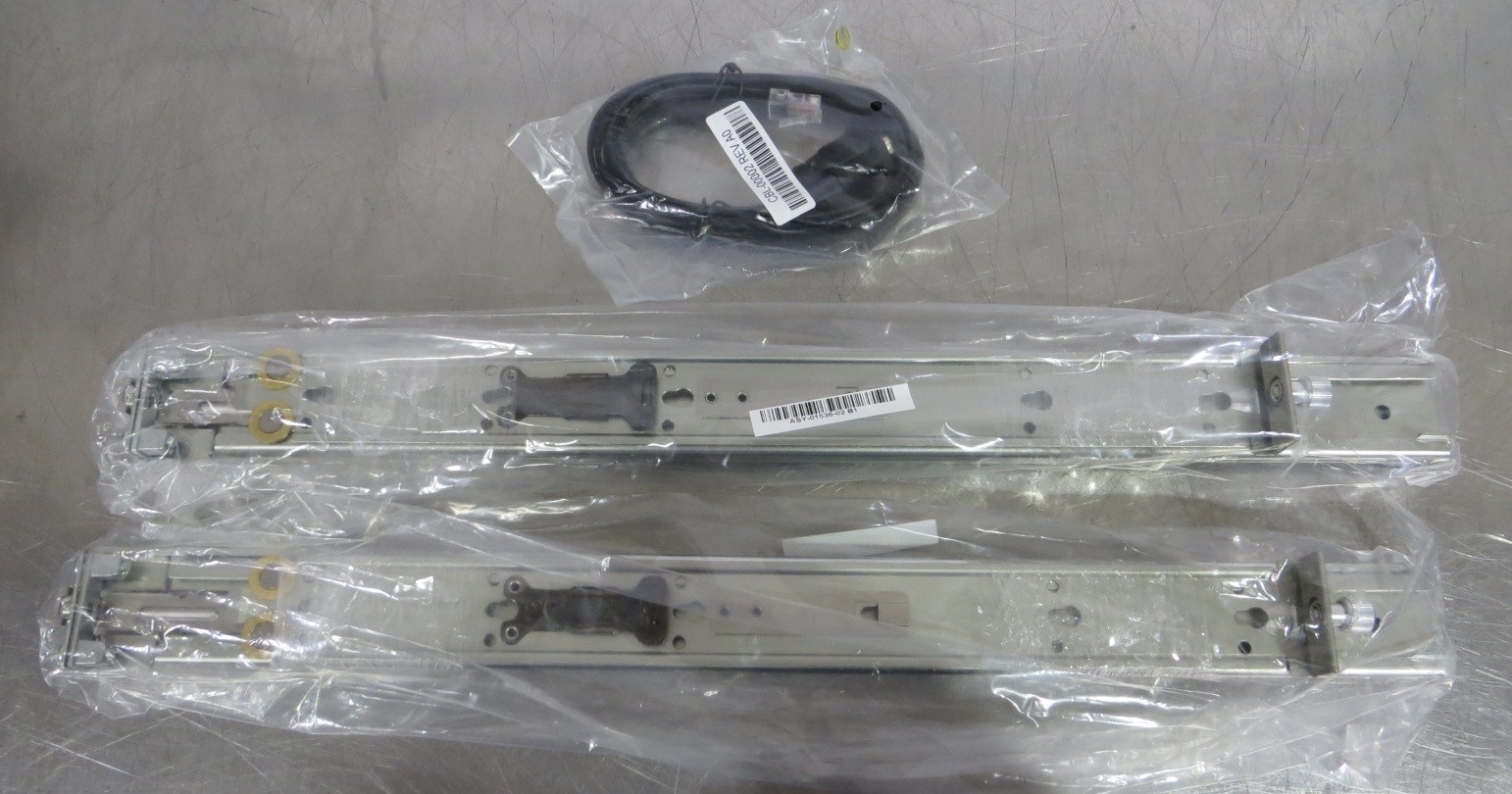 T204510 Arista KIT-7001 Toolless Rack Rail Kit w/ Console Cable