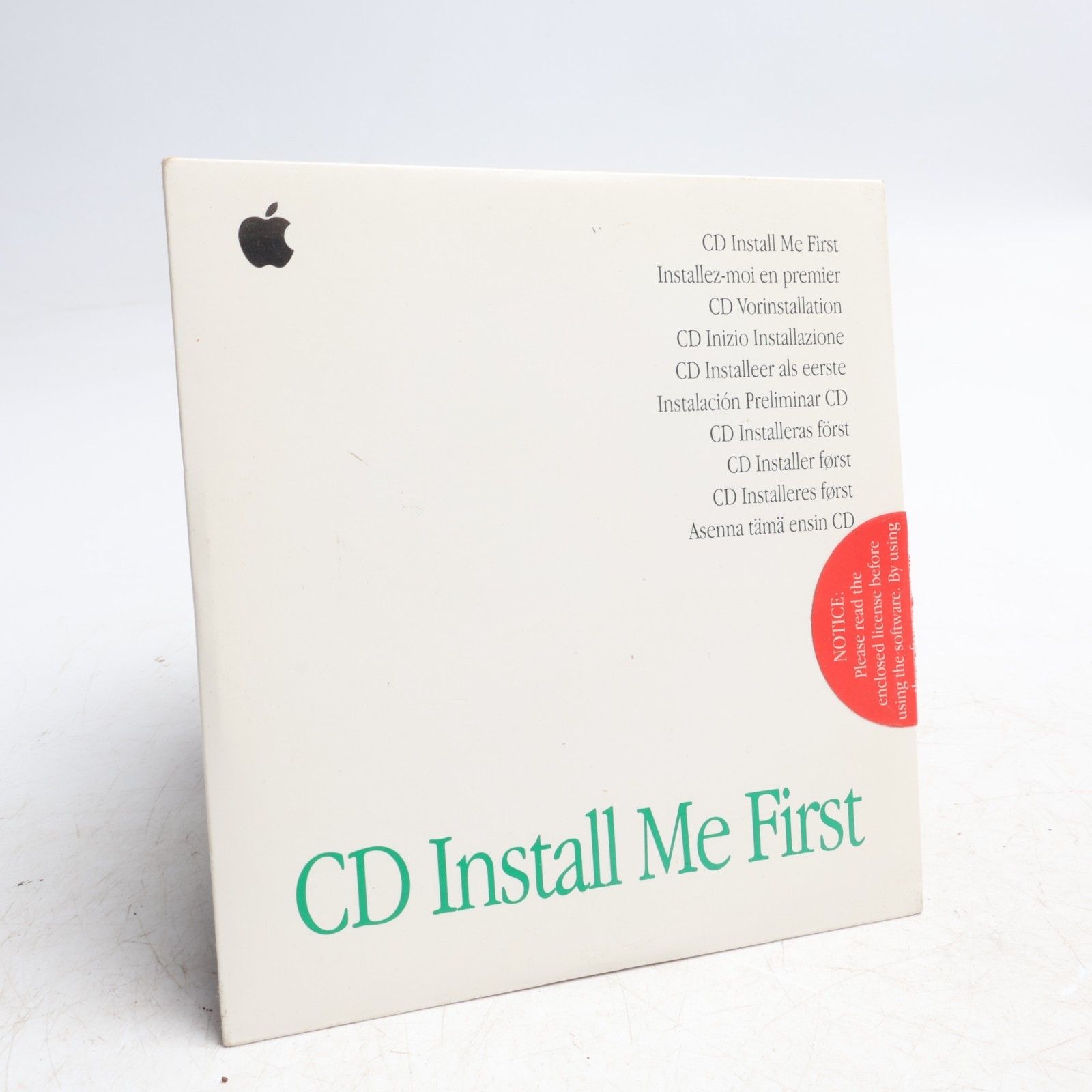Macintosh LC575 1993 Install Me First CD