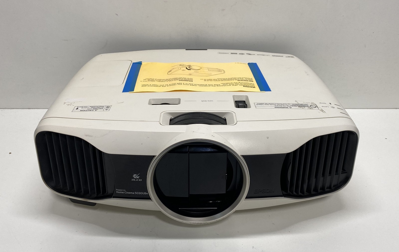 Epson PowerLite Home Cinema 5030UBe 1080p 3D 3LCD Projector For Parts or Repair