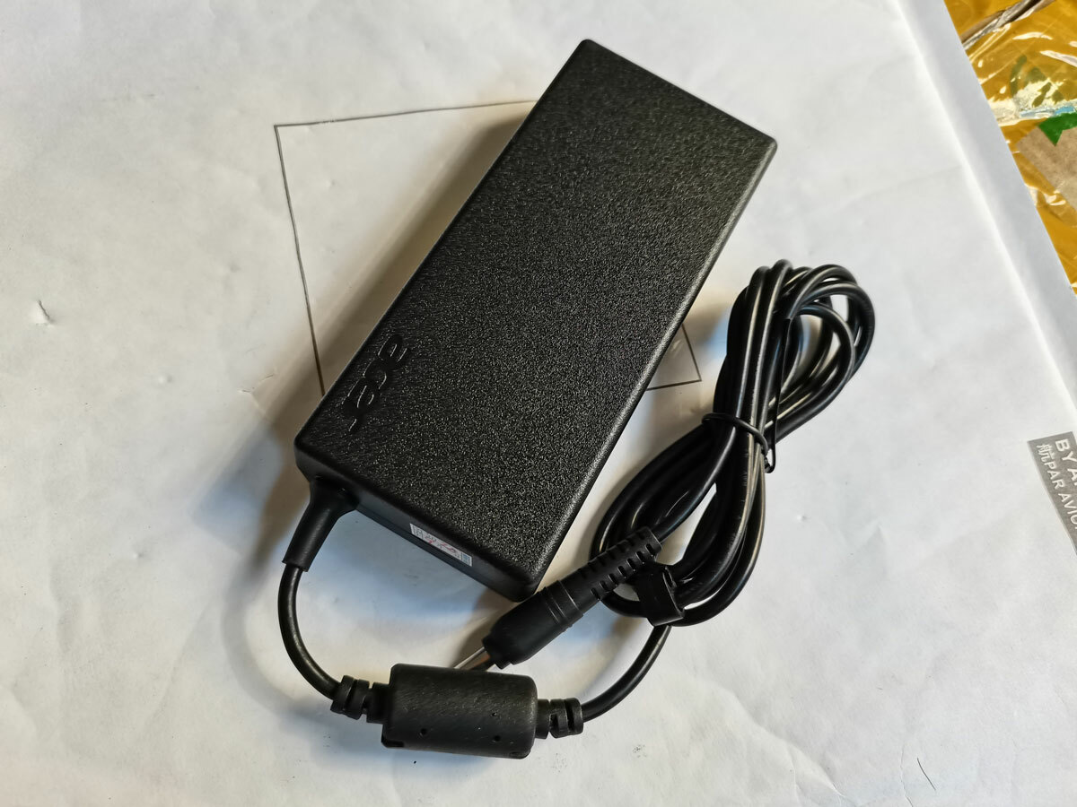 Genuine Acer Nitro 5 AN515-51-56U0 Original Charger AC Adapter 135W ADP-135KB T