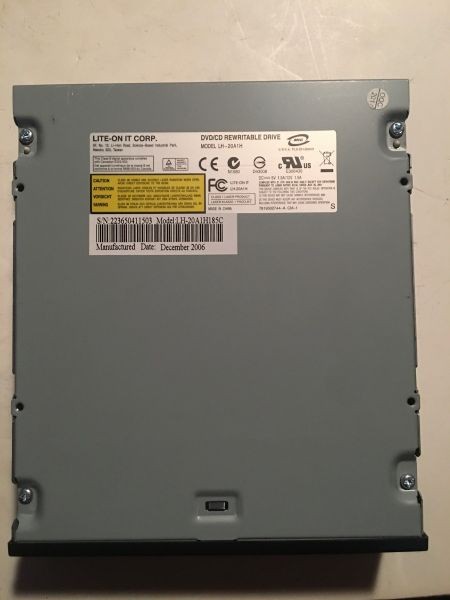 Lite on 20x dvd+r 8x dvd+rw internal ide lh-20a1h185c, small crack in the top l