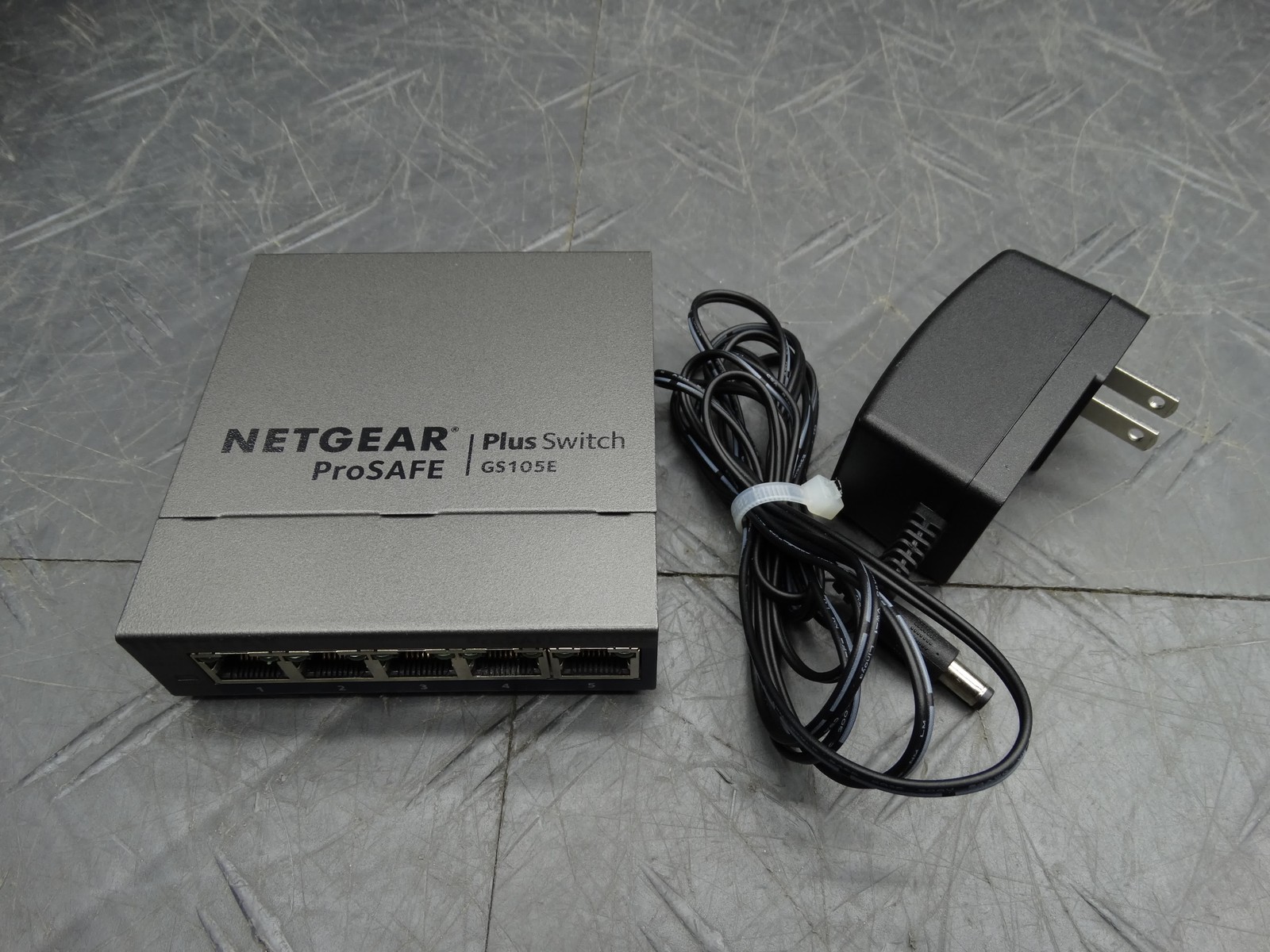 Netgear ProSafe Plus Switch, 5-Port Gigabit Ethernet GS105E