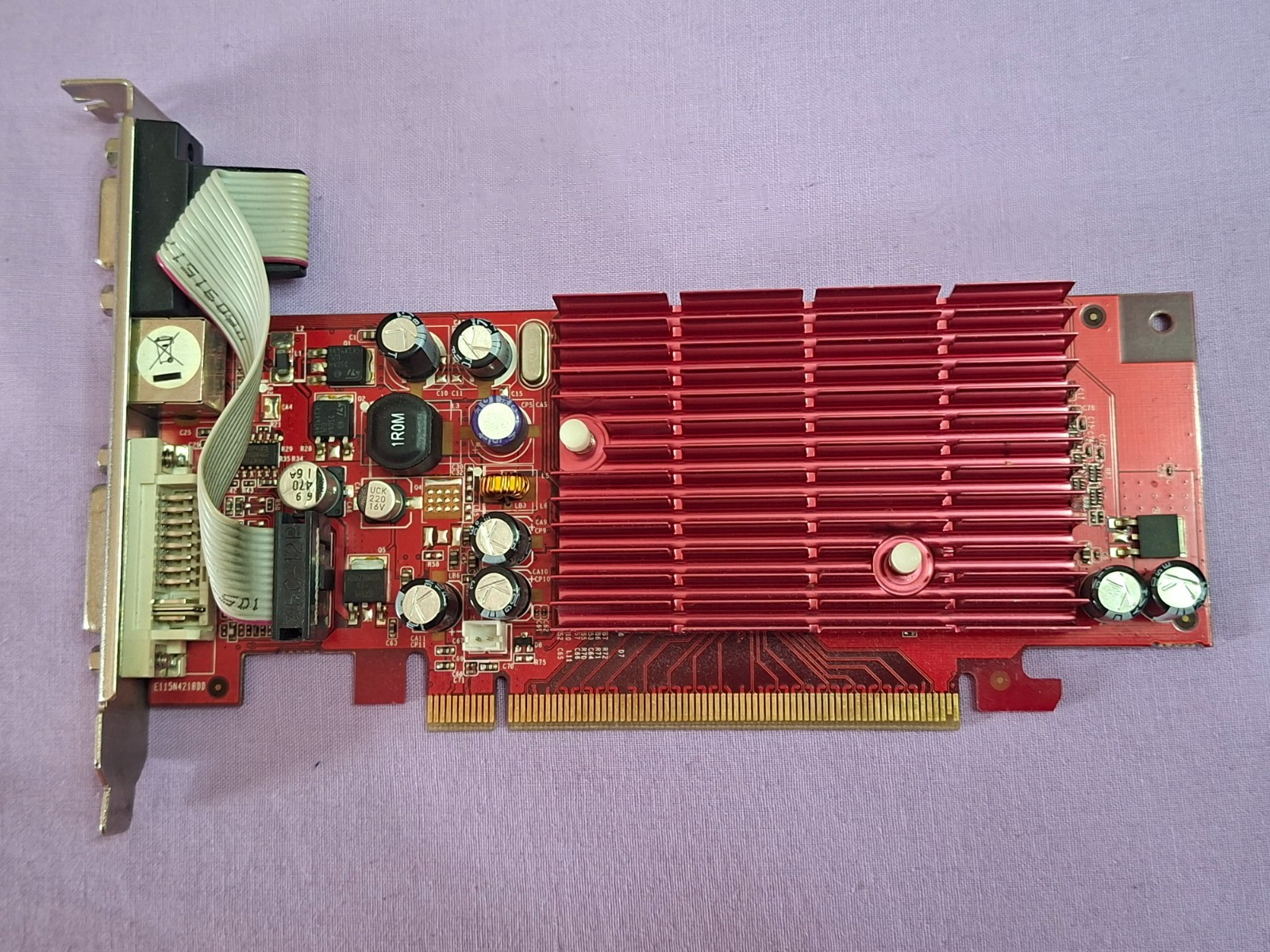 Gainward NVIDIA GeForce 7100GS 128MB/64-bit DDR2 PCI Express x16/DVI-I+VGA+TV