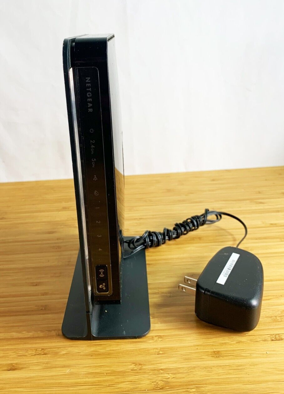 Netgear N600 300 Mbps 4-Port Gigabit Wireless N Router (WNDR3700 V2)