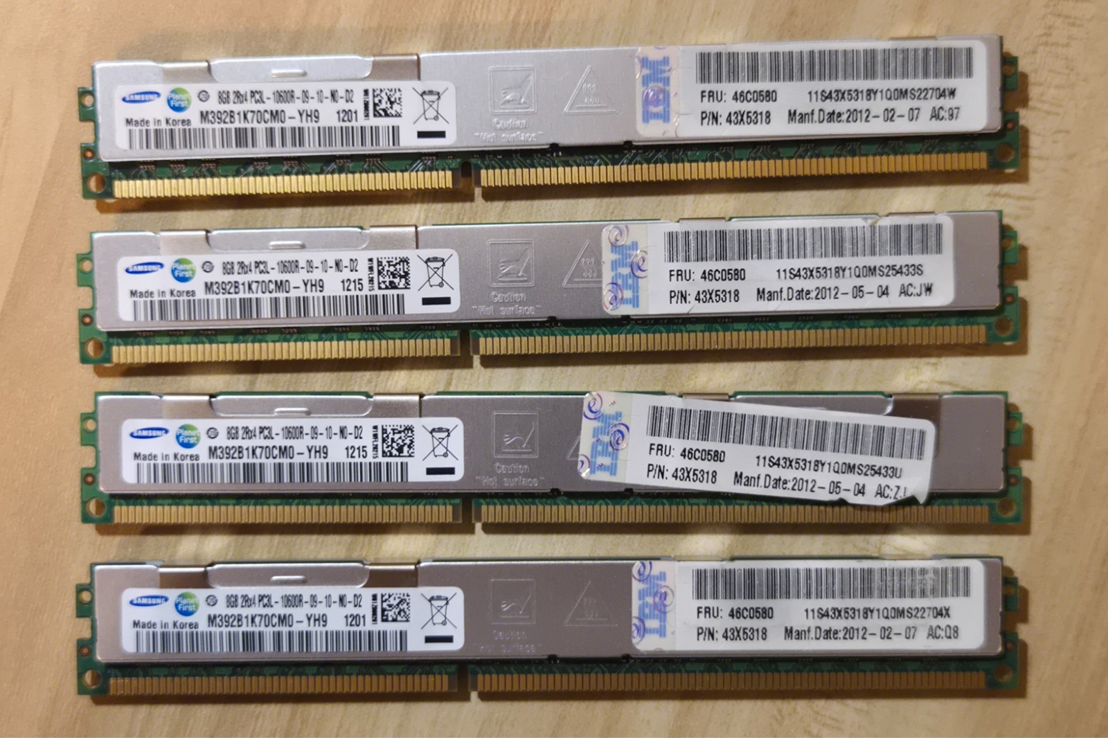 32GB Lot of 4 Samsung 8GB 2Rx4 PC3L-10600R DDR3 ECC Server RAM M392B1K70CM0-YH9